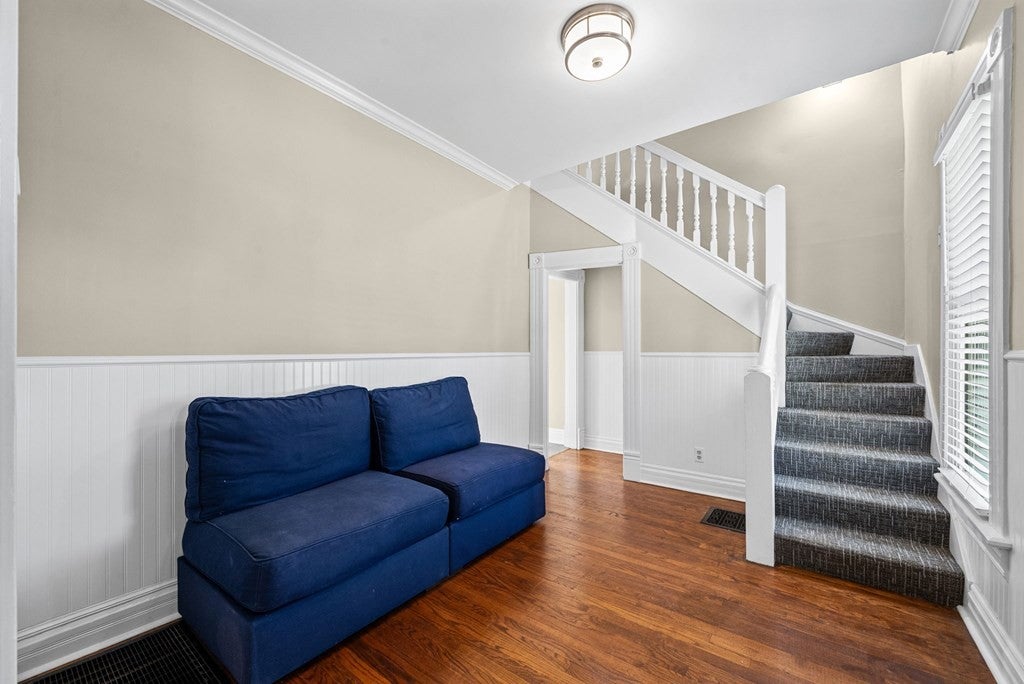 308 W 15th St