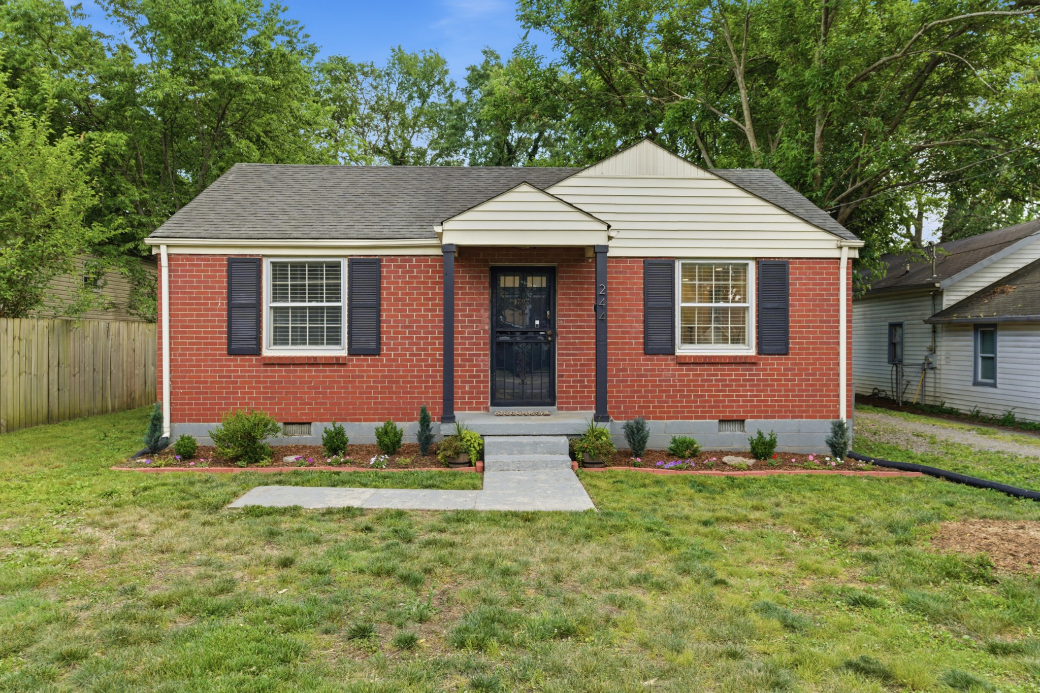244 Elm St
