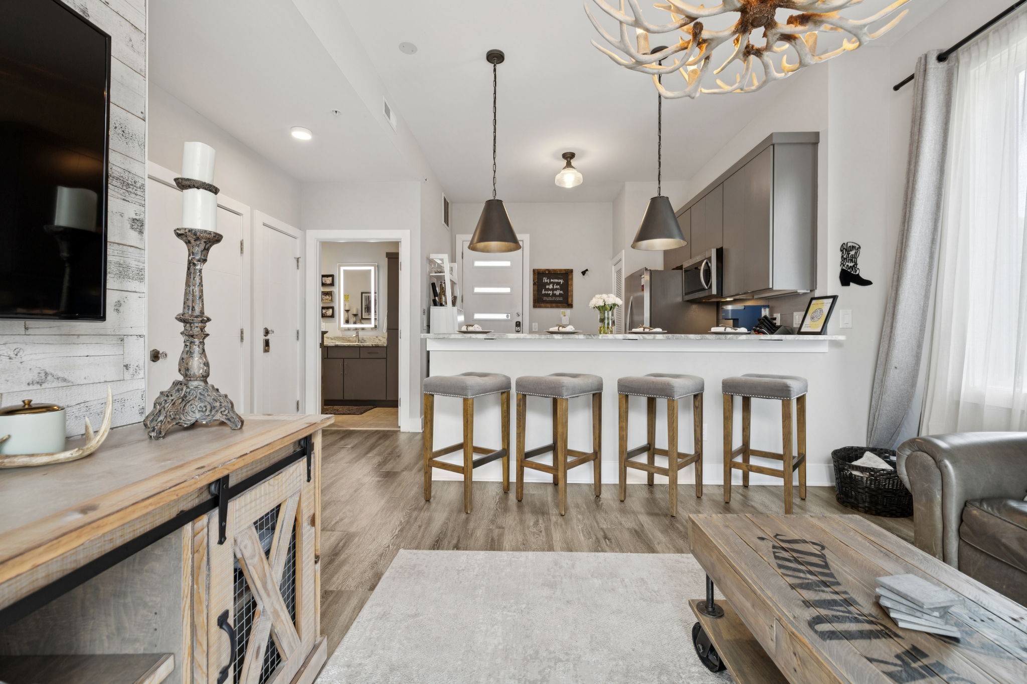 2521 Clifton Ave 203