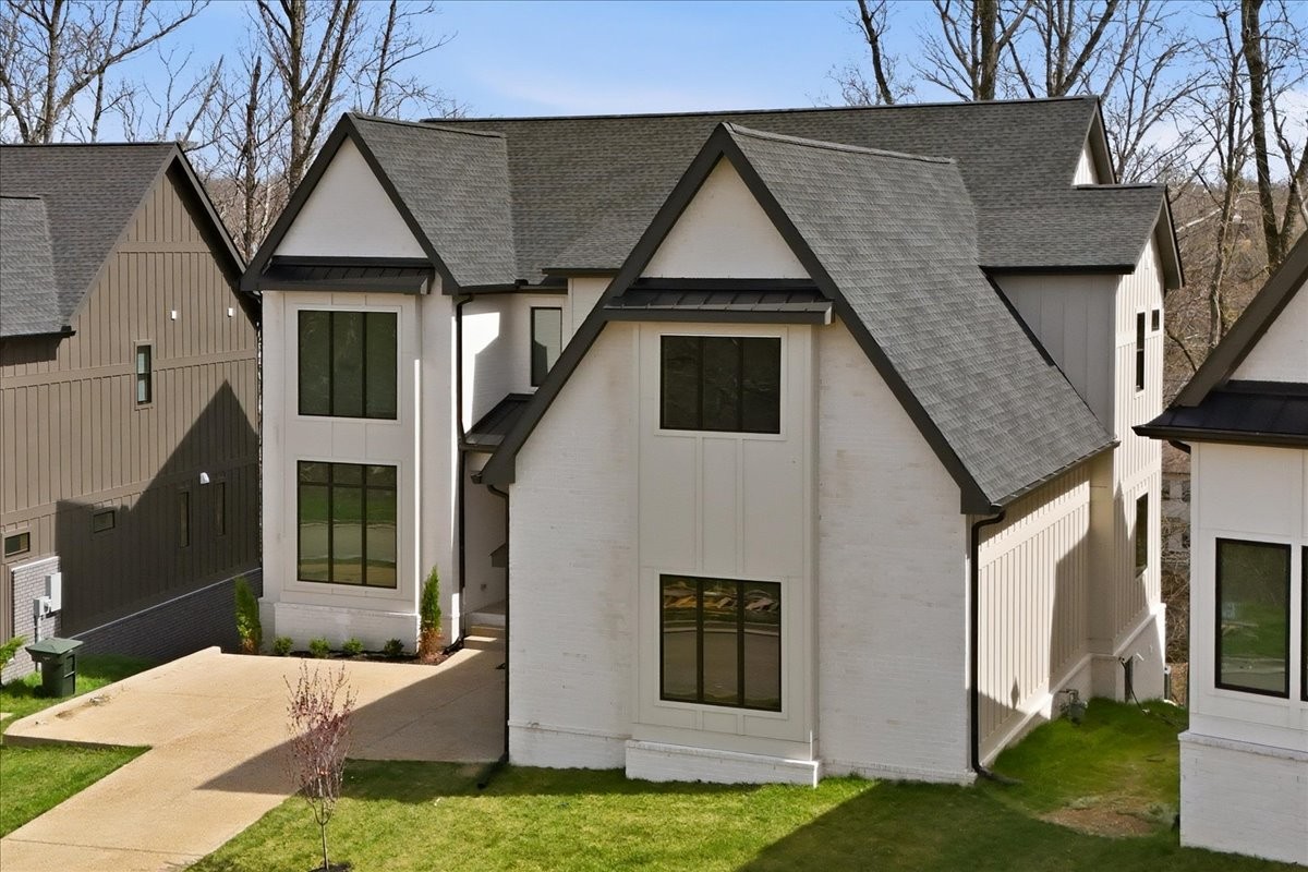 799 Summit Oaks Court