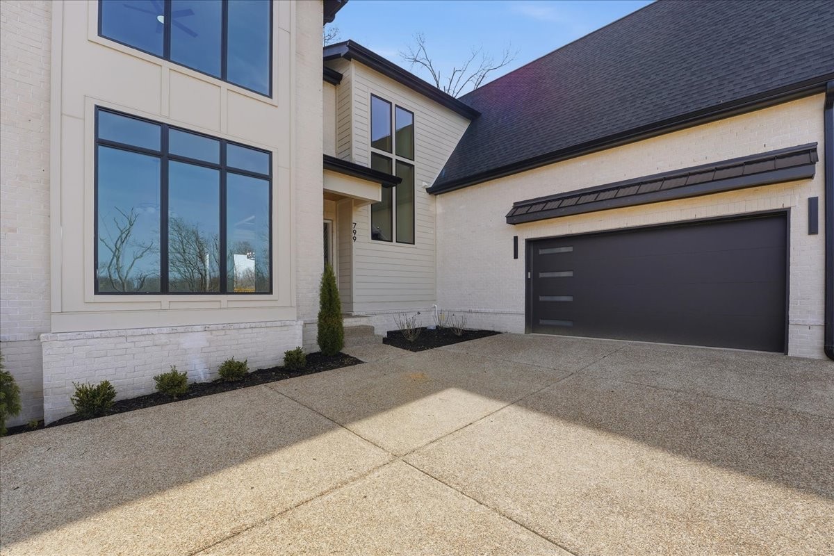 799 Summit Oaks Court