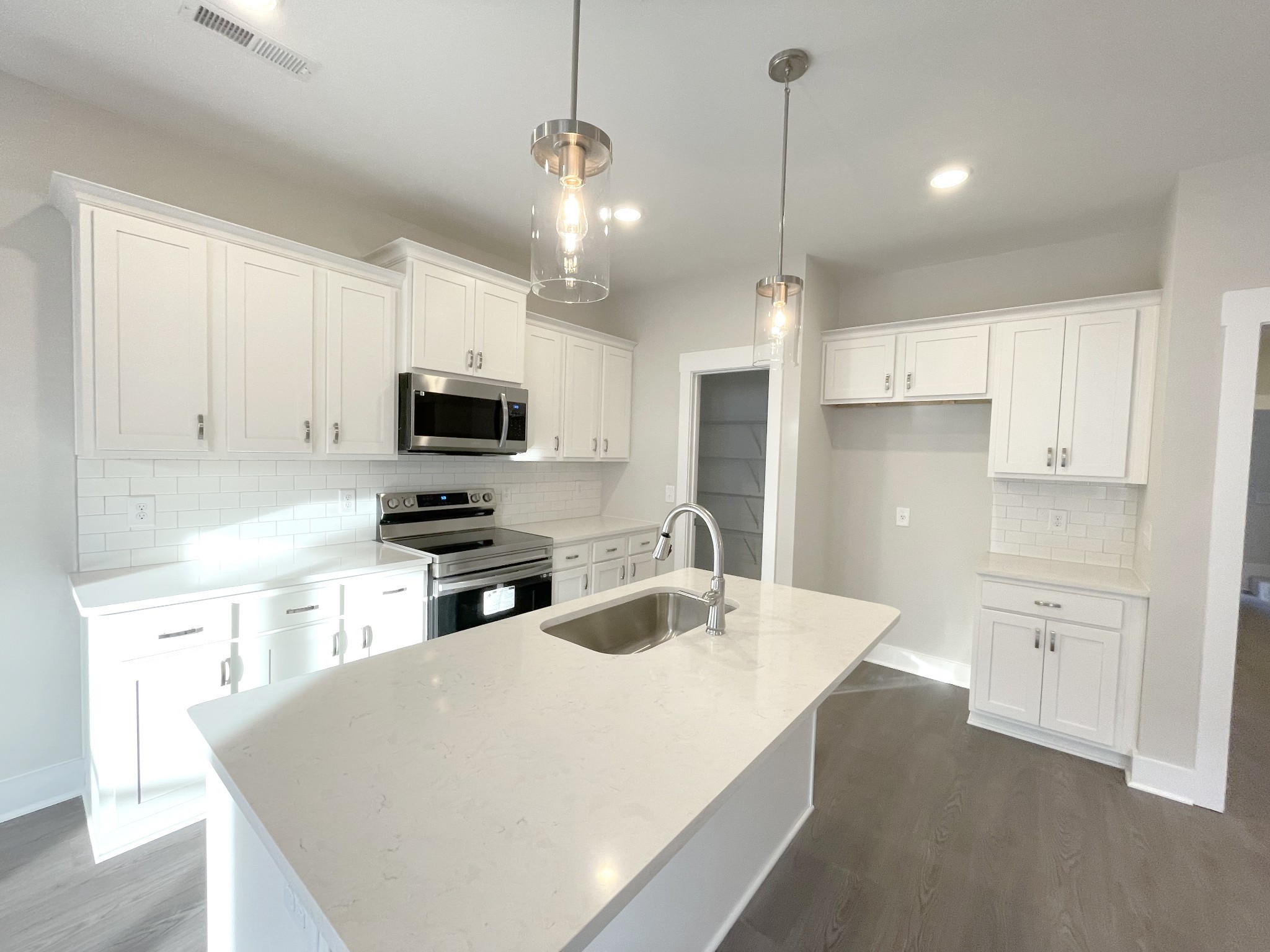 1430 Vanner Ct lot 409