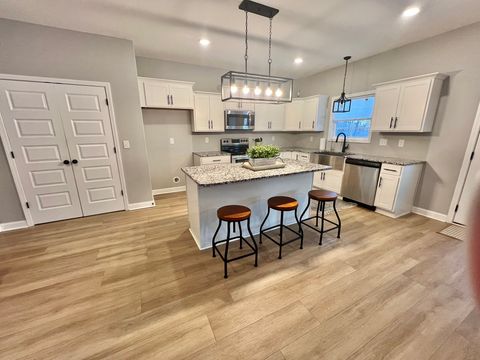 549 Bloomington Trce Clarksville TN 37042