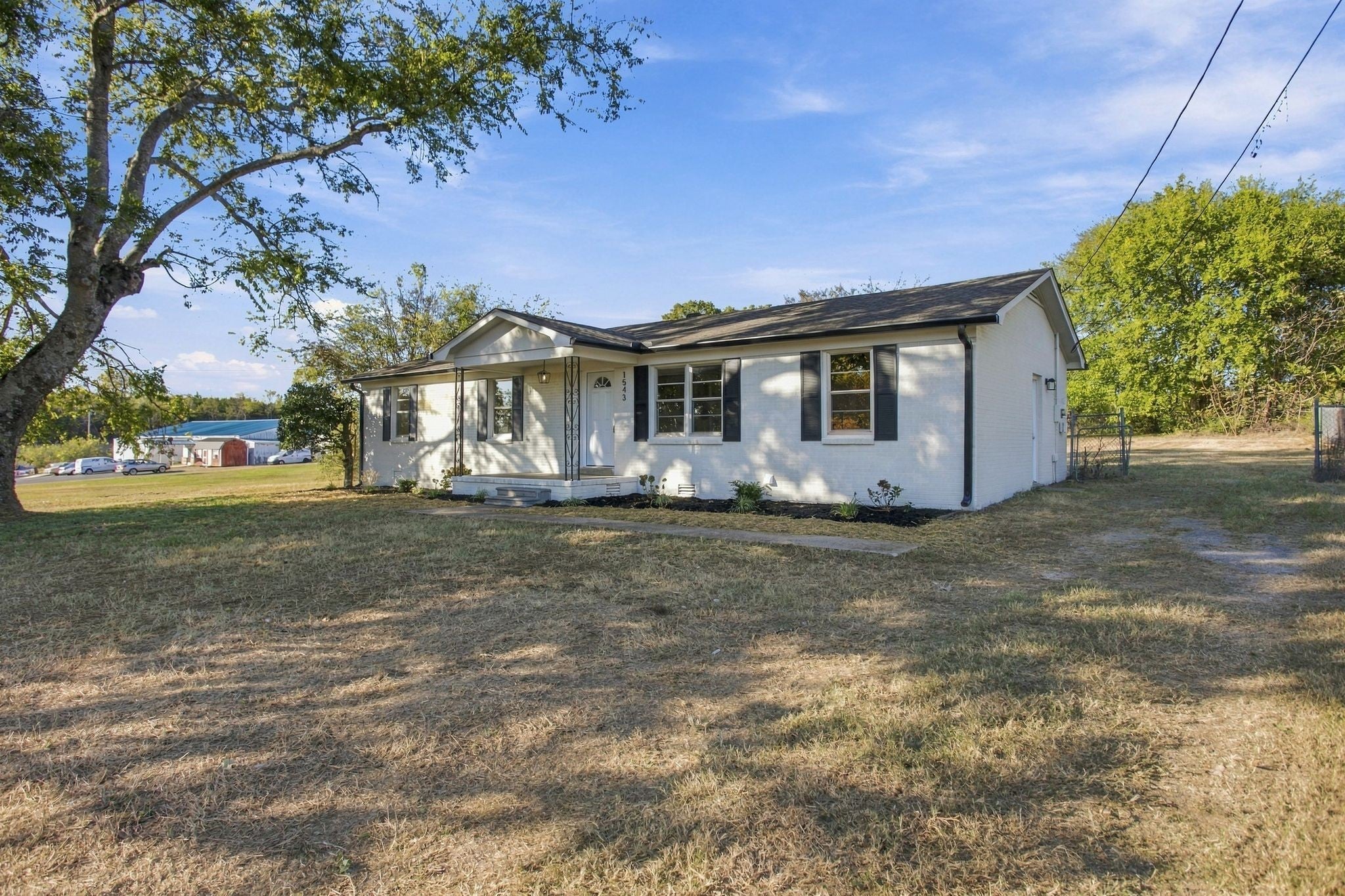 1543 E Burt Dr