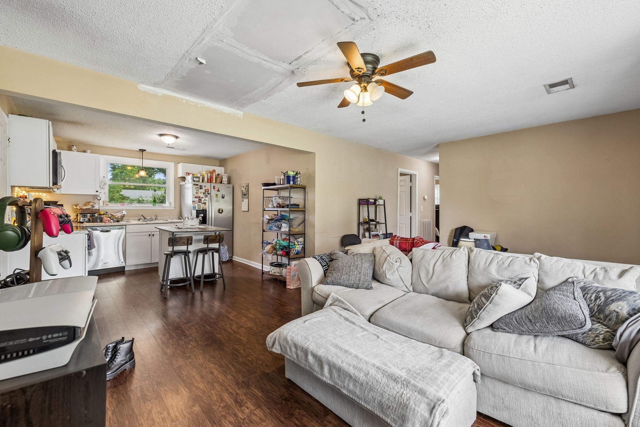 311 Rue Le Mans Dr
