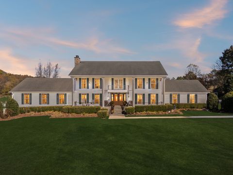 2600 Clanton Rd Lawrenceburg TN 38464