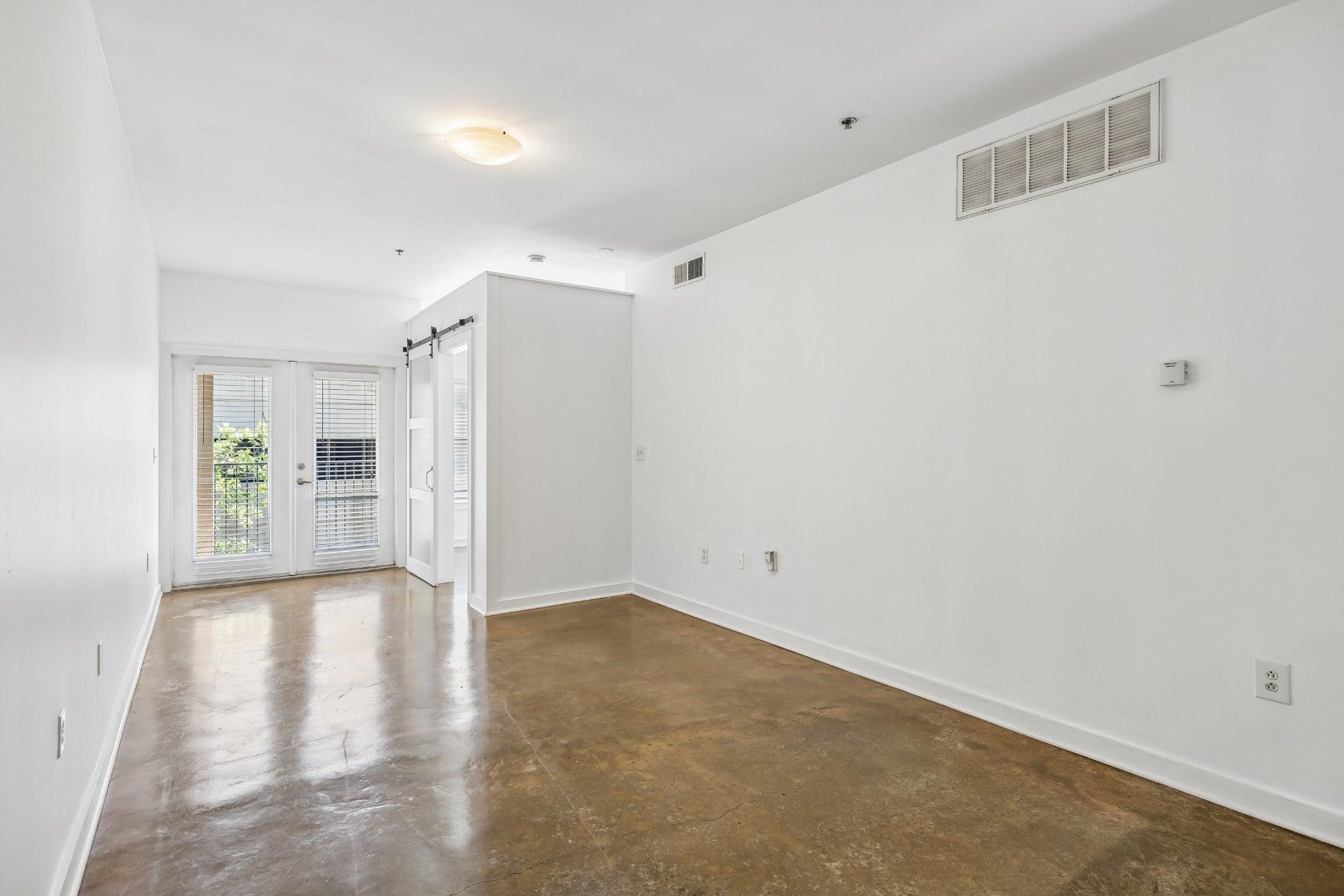 1-bed condo for sale in Nashville, TN 37203, 1803 Broadway 318 1803 Broadway 318, Nashville TN 37203 1-bed condo, photo 2 of 22