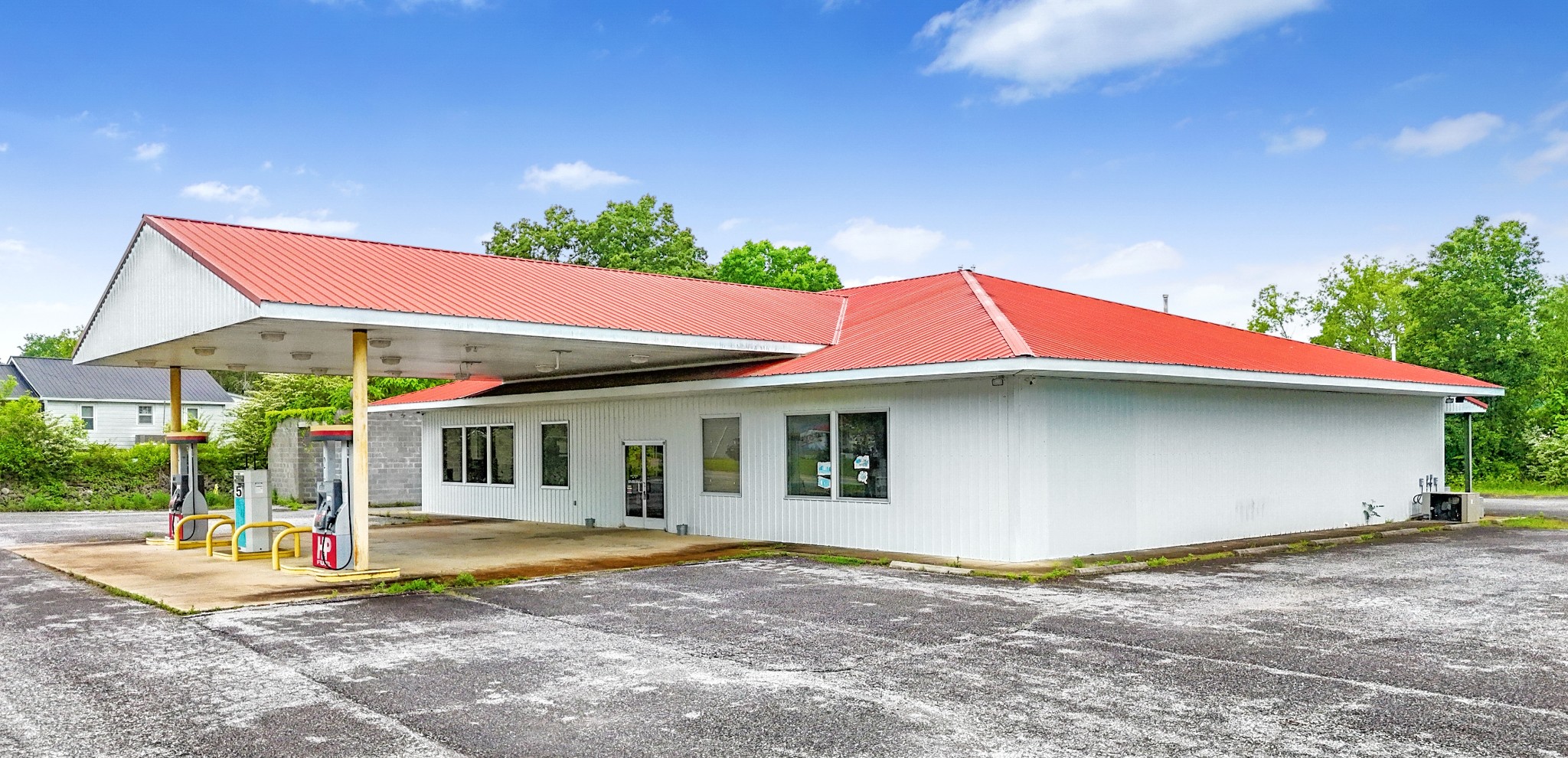 313 N Main St
