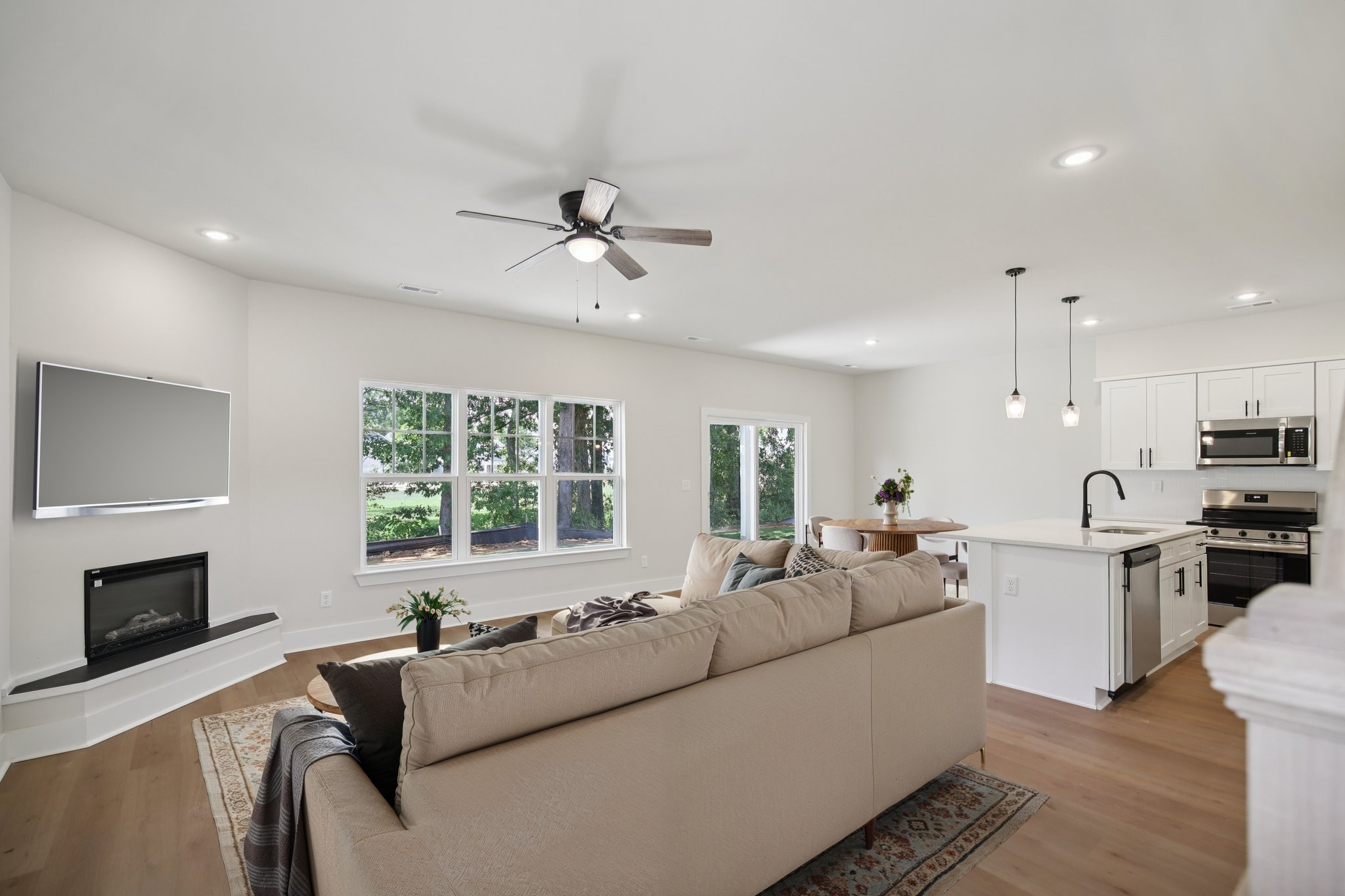 1026 Stagecoach Dr