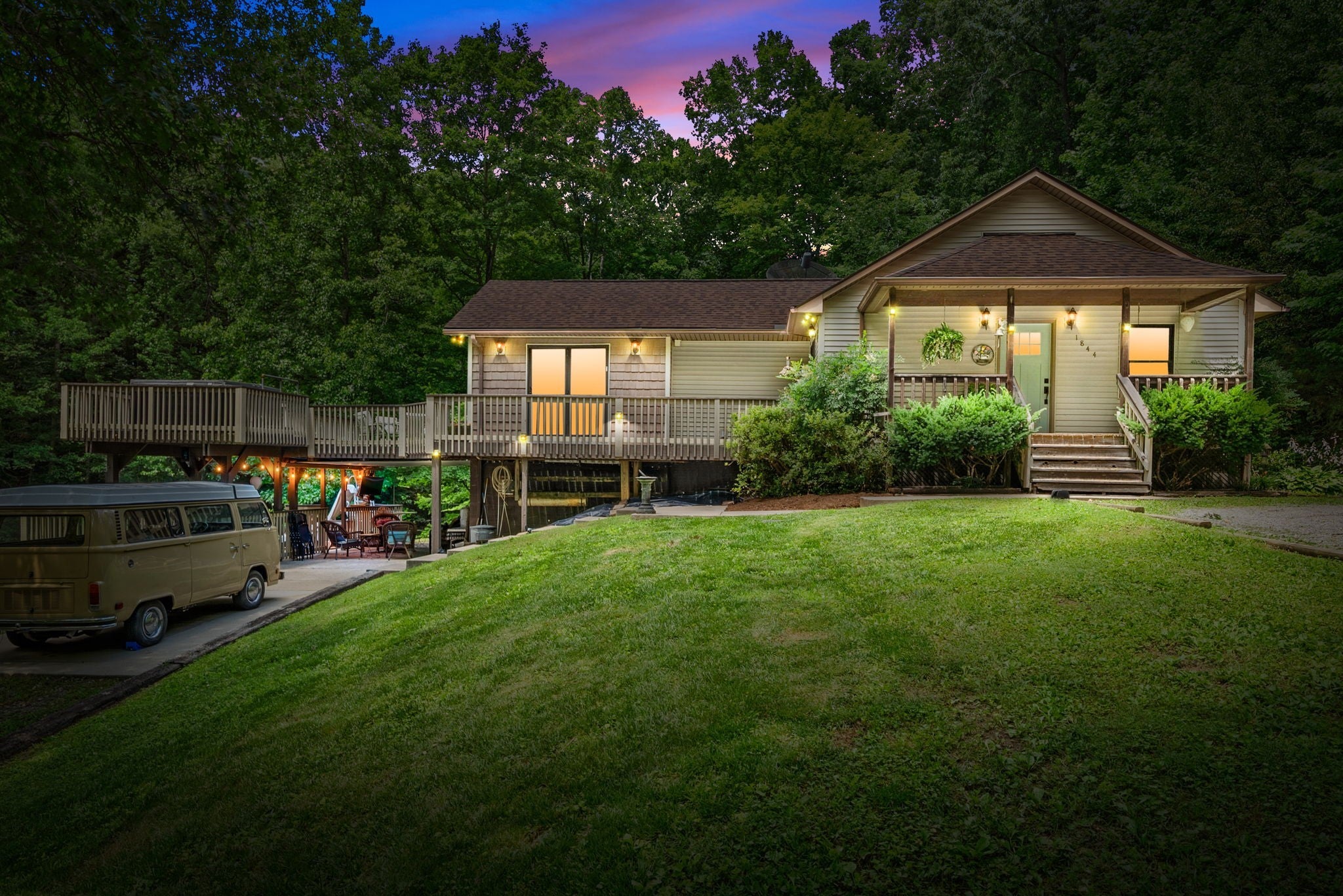 1844 Hogue Rd
