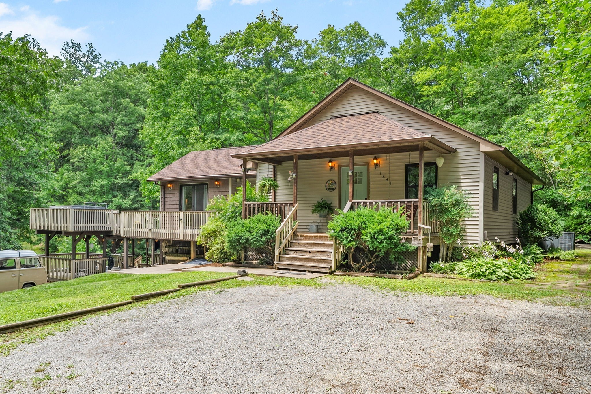 1844 Hogue Rd