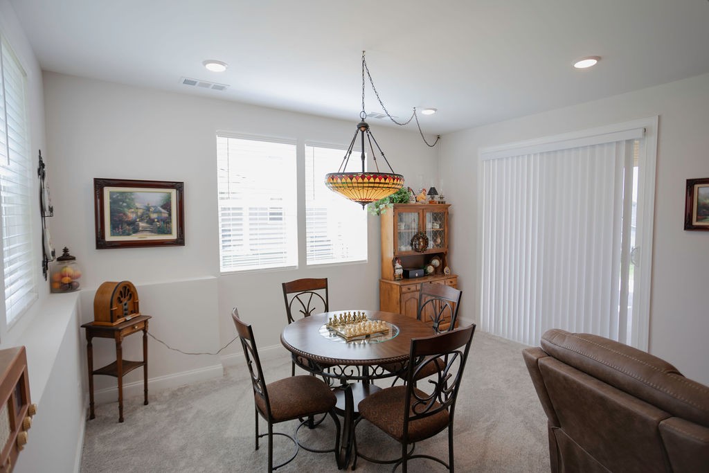 Columbia, Tennessee 38401, United States, 5 Bedrooms Bedrooms, ,4 BathroomsBathrooms,Residential,Active,177840