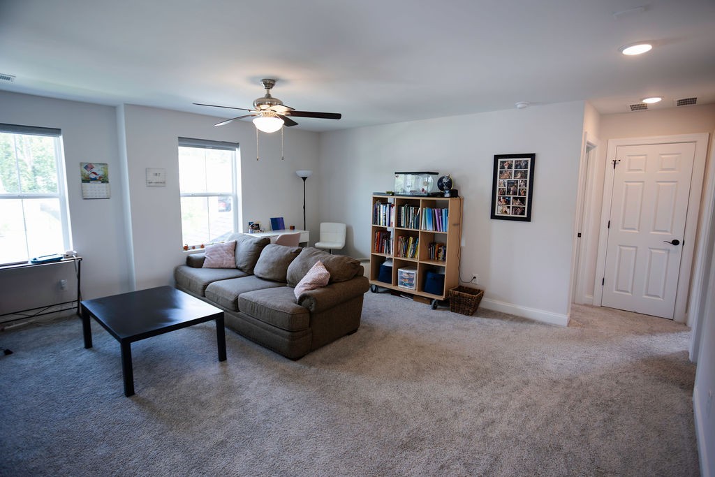 Columbia, Tennessee 38401, United States, 5 Bedrooms Bedrooms, ,4 BathroomsBathrooms,Residential,Active,177840