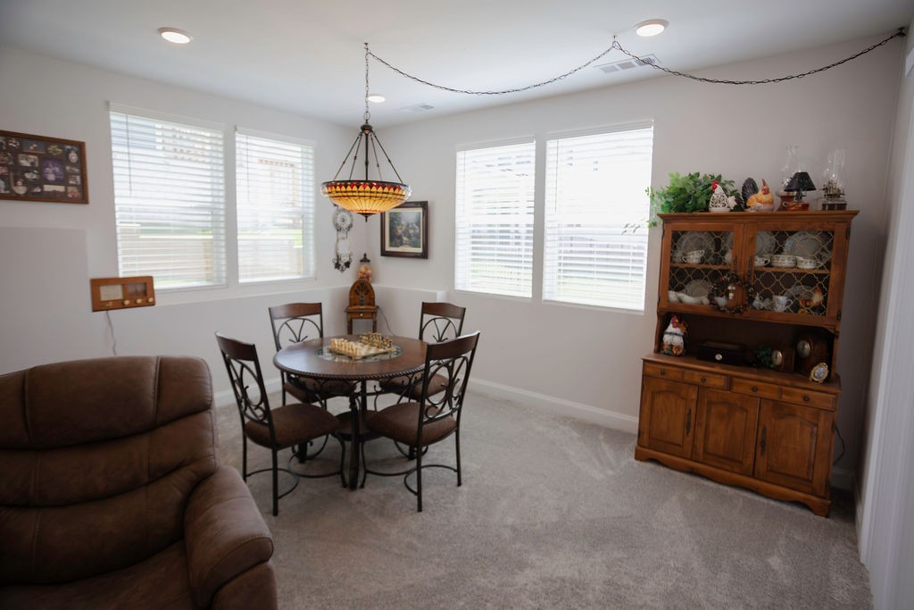 Columbia, Tennessee 38401, United States, 5 Bedrooms Bedrooms, ,4 BathroomsBathrooms,Residential,Active,177840