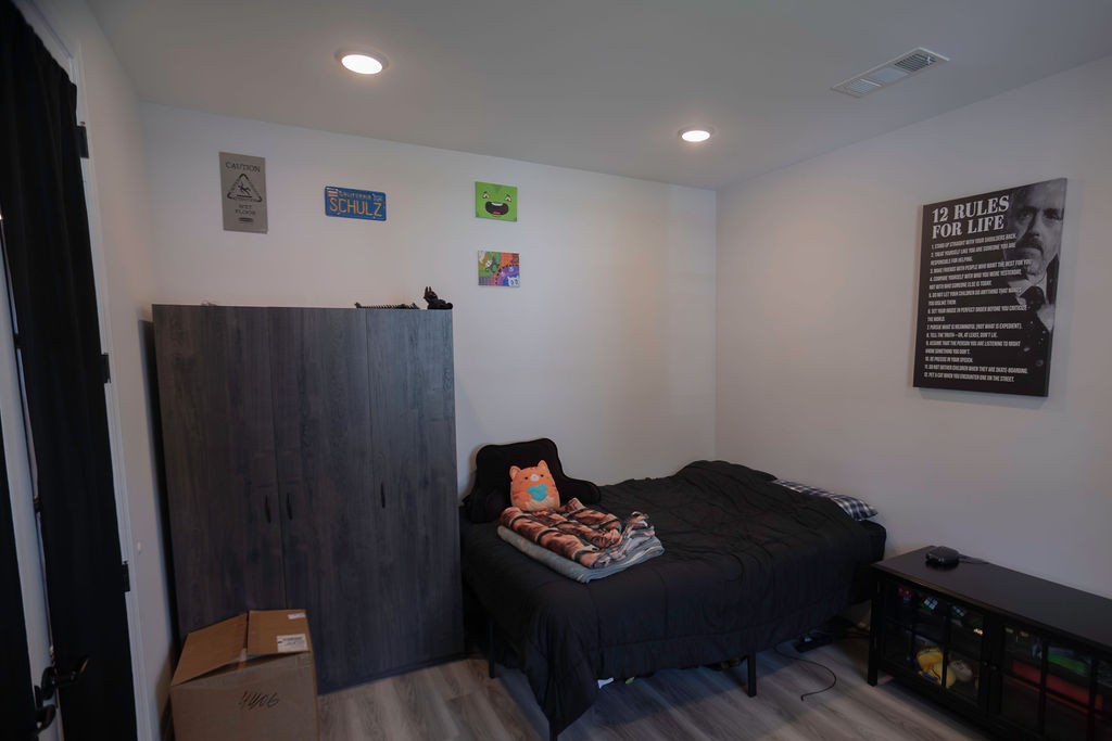 Columbia, Tennessee 38401, United States, 5 Bedrooms Bedrooms, ,4 BathroomsBathrooms,Residential,Active,177840