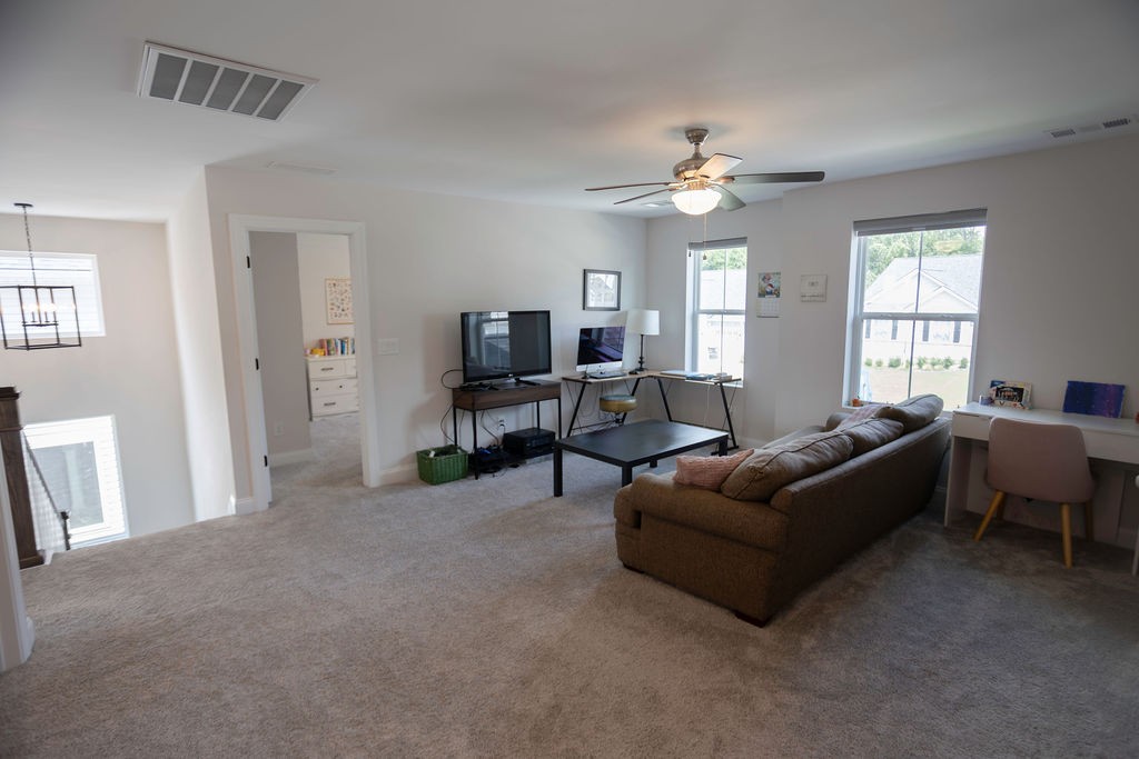 Columbia, Tennessee 38401, United States, 5 Bedrooms Bedrooms, ,4 BathroomsBathrooms,Residential,Active,177840