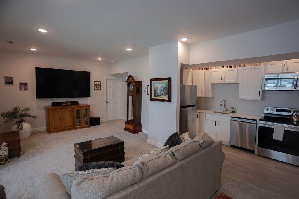 Columbia, Tennessee 38401, United States, 5 Bedrooms Bedrooms, ,4 BathroomsBathrooms,Residential,Active,177840