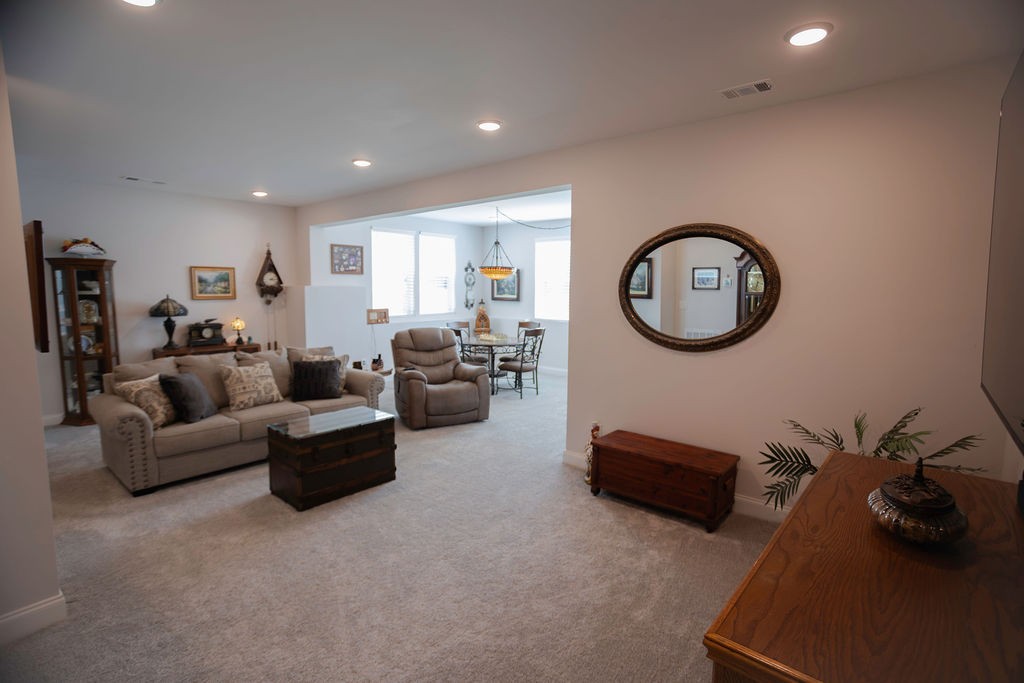 Columbia, Tennessee 38401, United States, 5 Bedrooms Bedrooms, ,4 BathroomsBathrooms,Residential,Active,177840