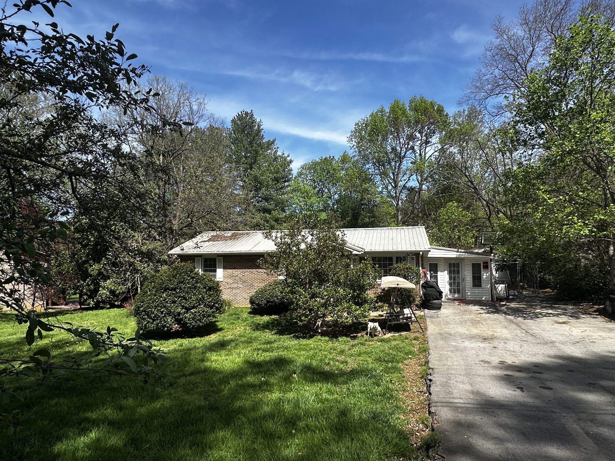 460 Dogwood Cir