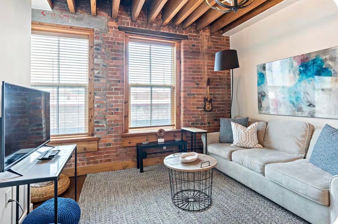 1-bed listing at 610 21st Ave N 201, Nashville
