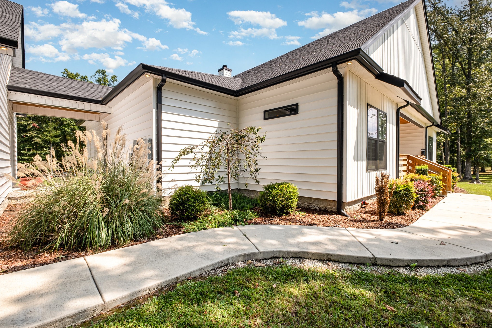 8129 Hollow Springs Rd