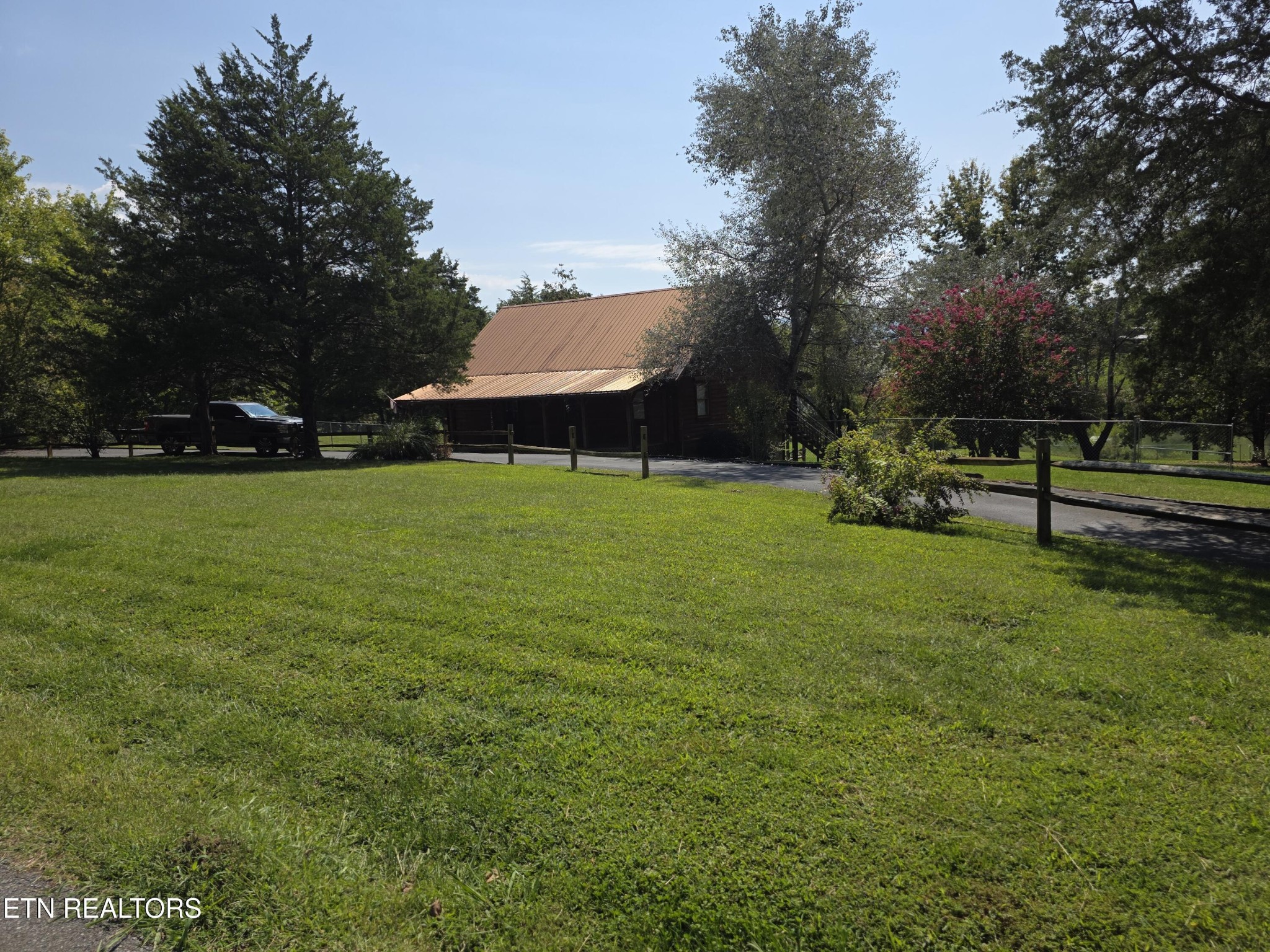 2875 E Walnut Grove Rd