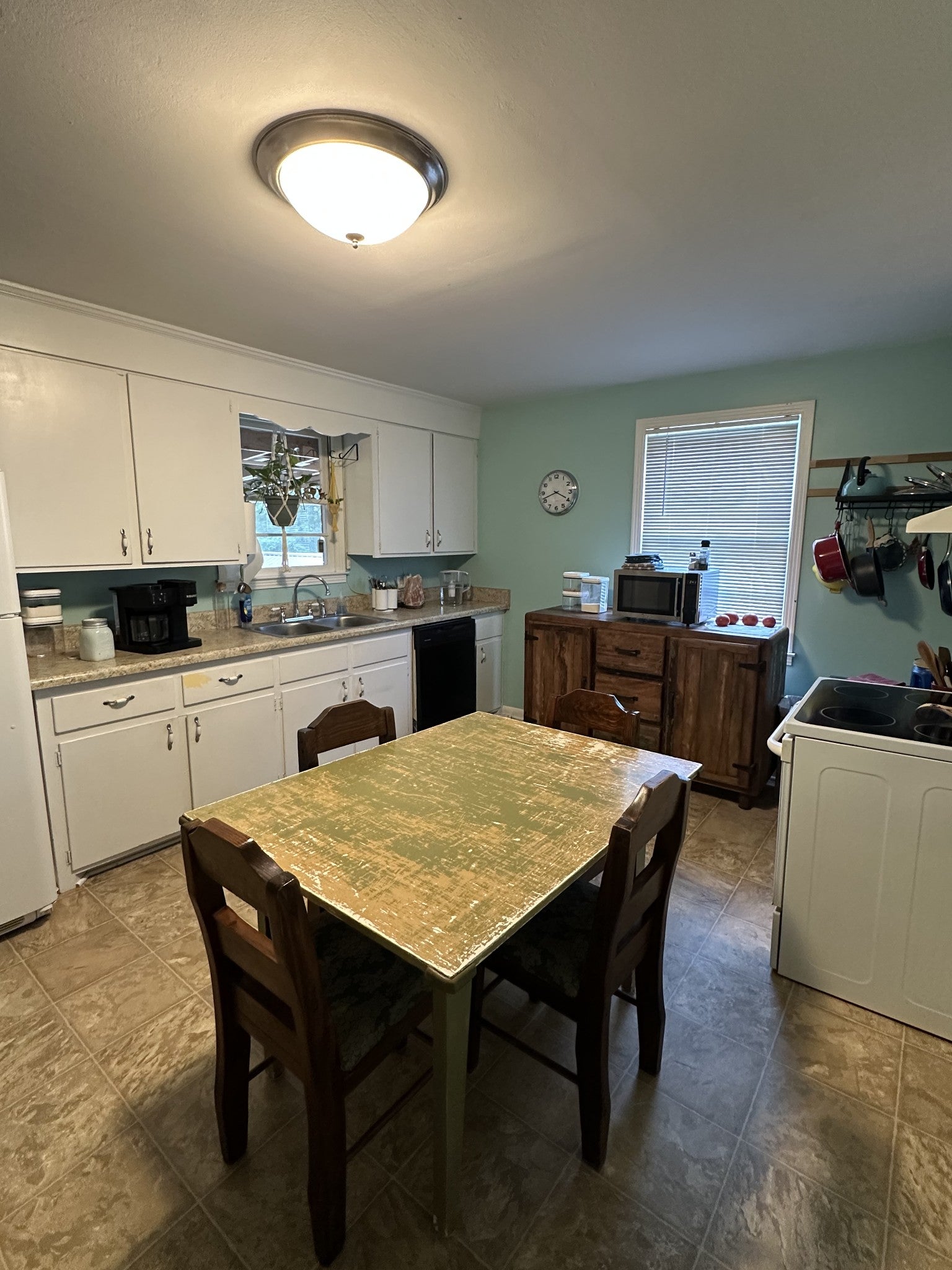 124 Joyce Ln