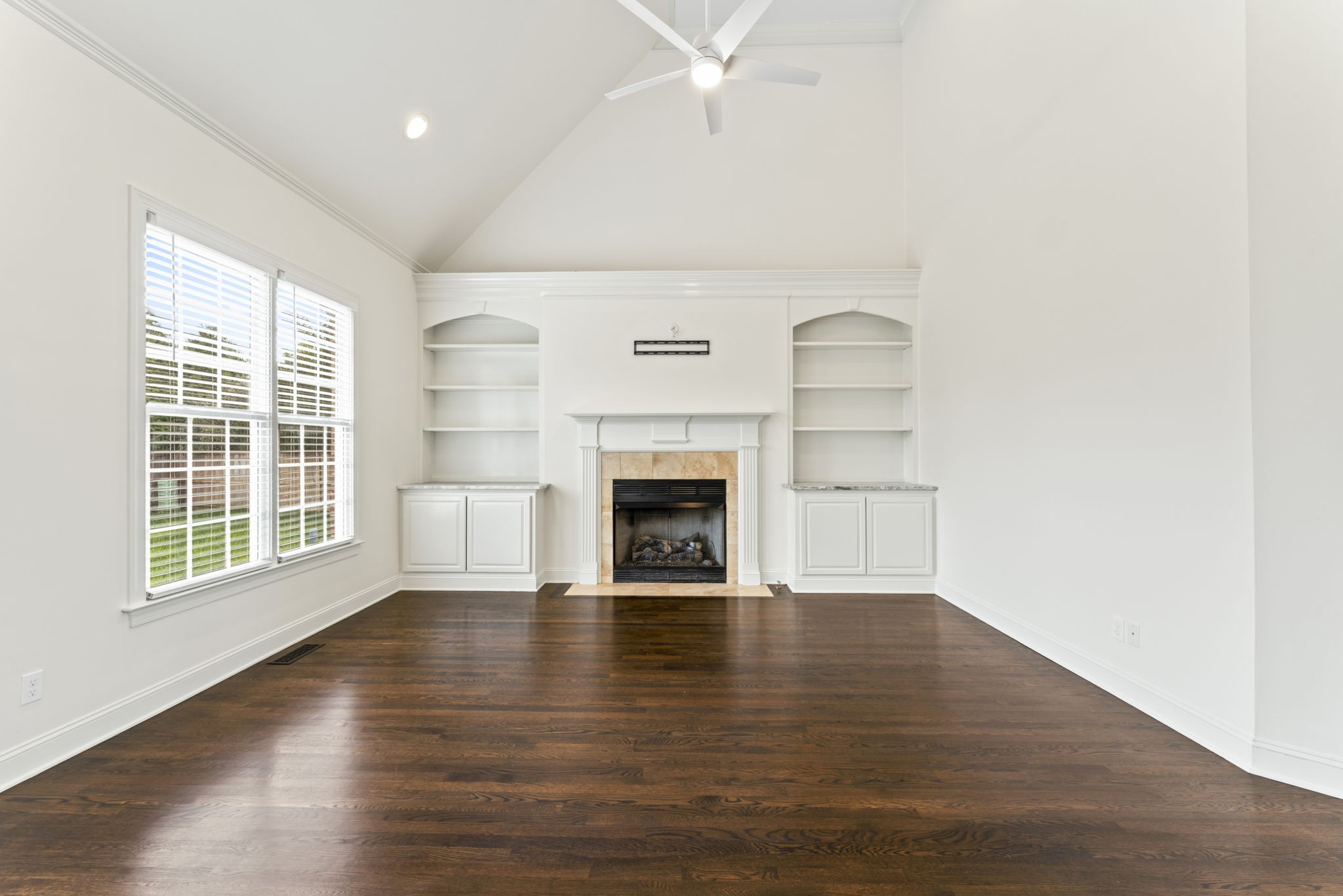 246 Polk Place Dr