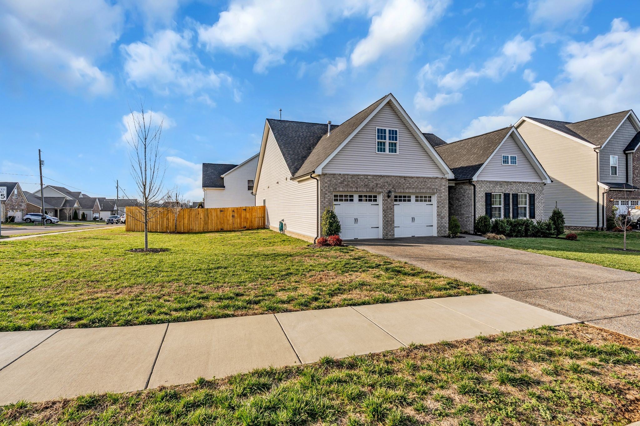 1393 Wentworth Dr
