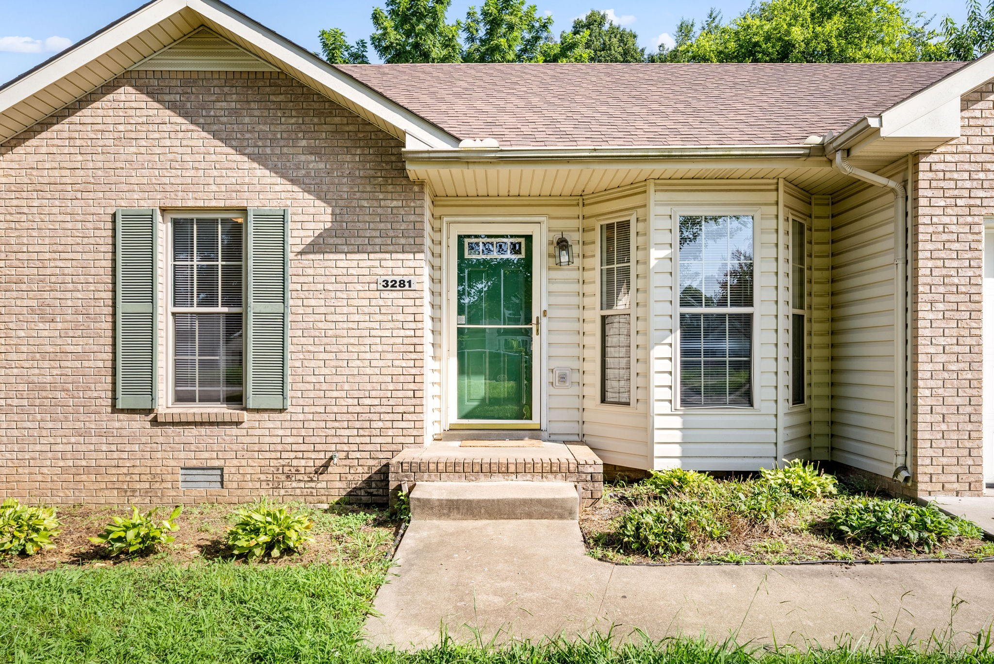 3281 N Senseney Cir