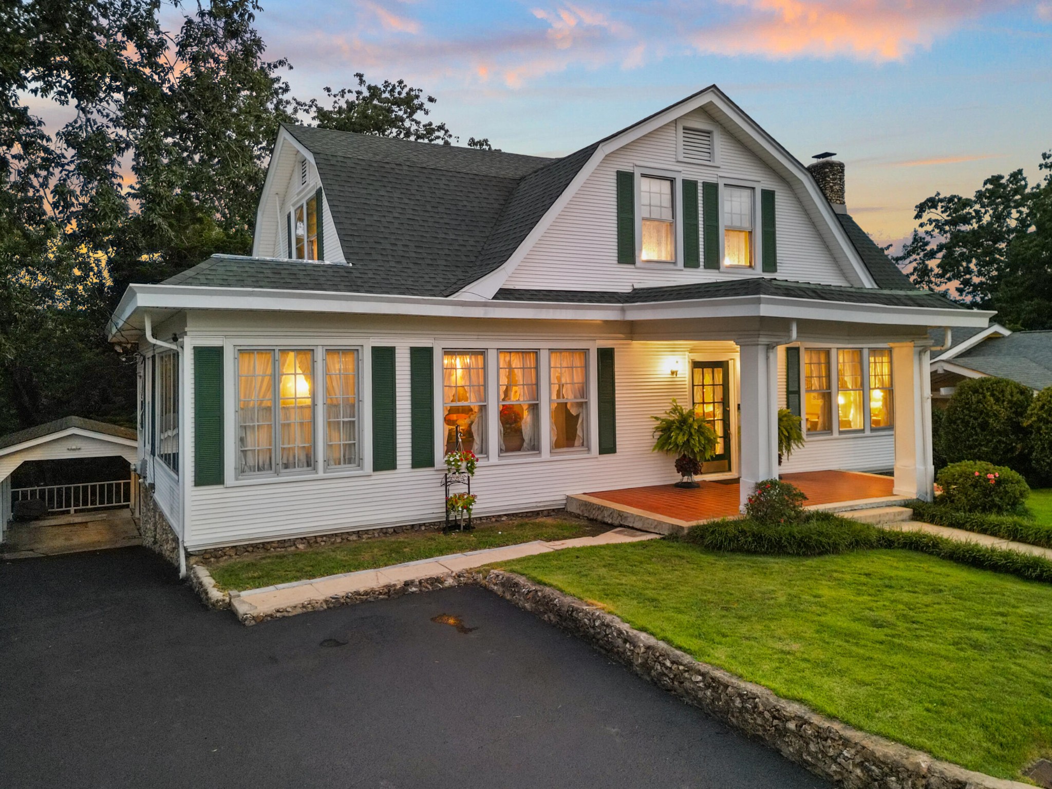 3310 Alta Vista Drive