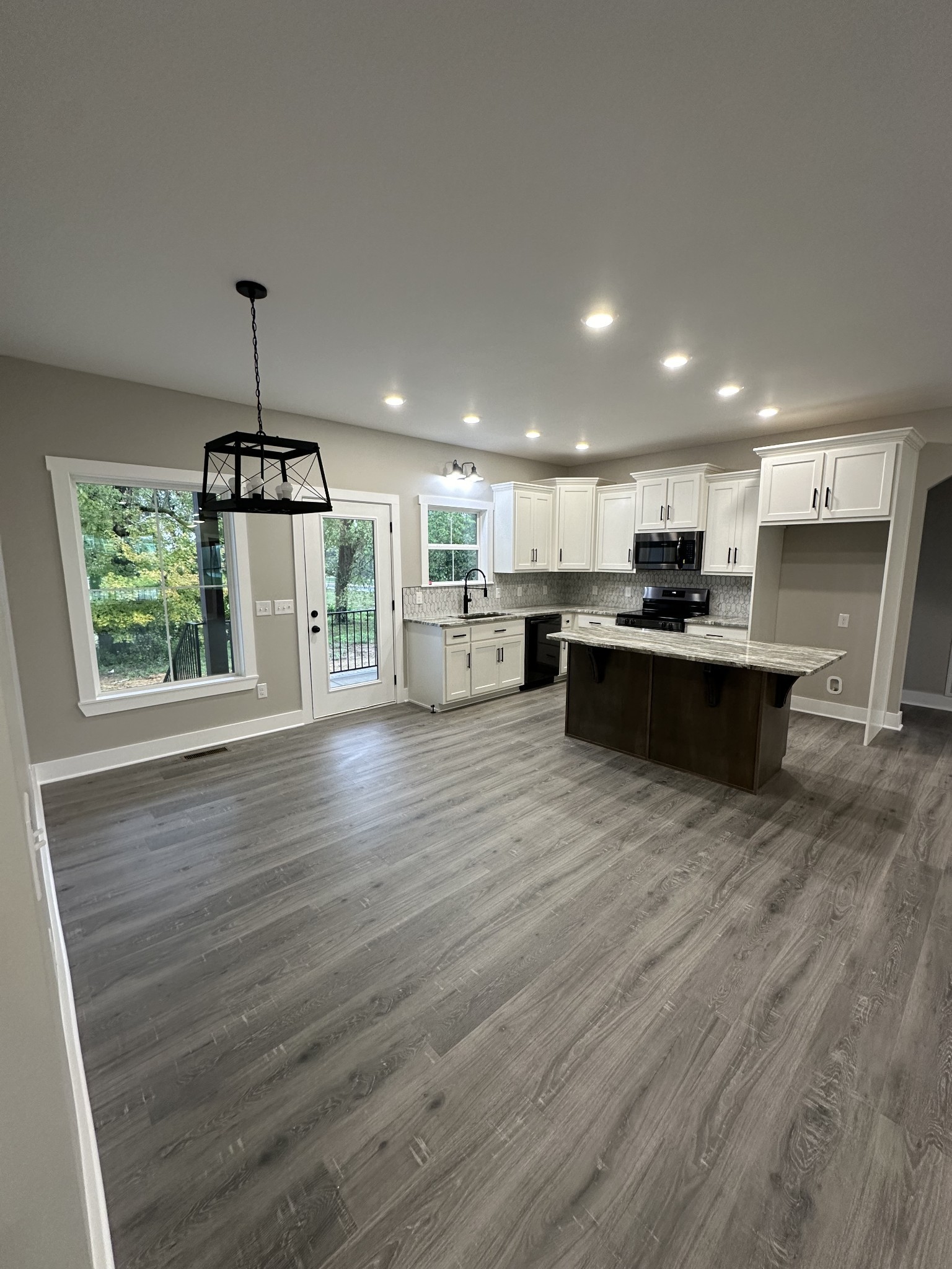 50 Mockingbird Ln