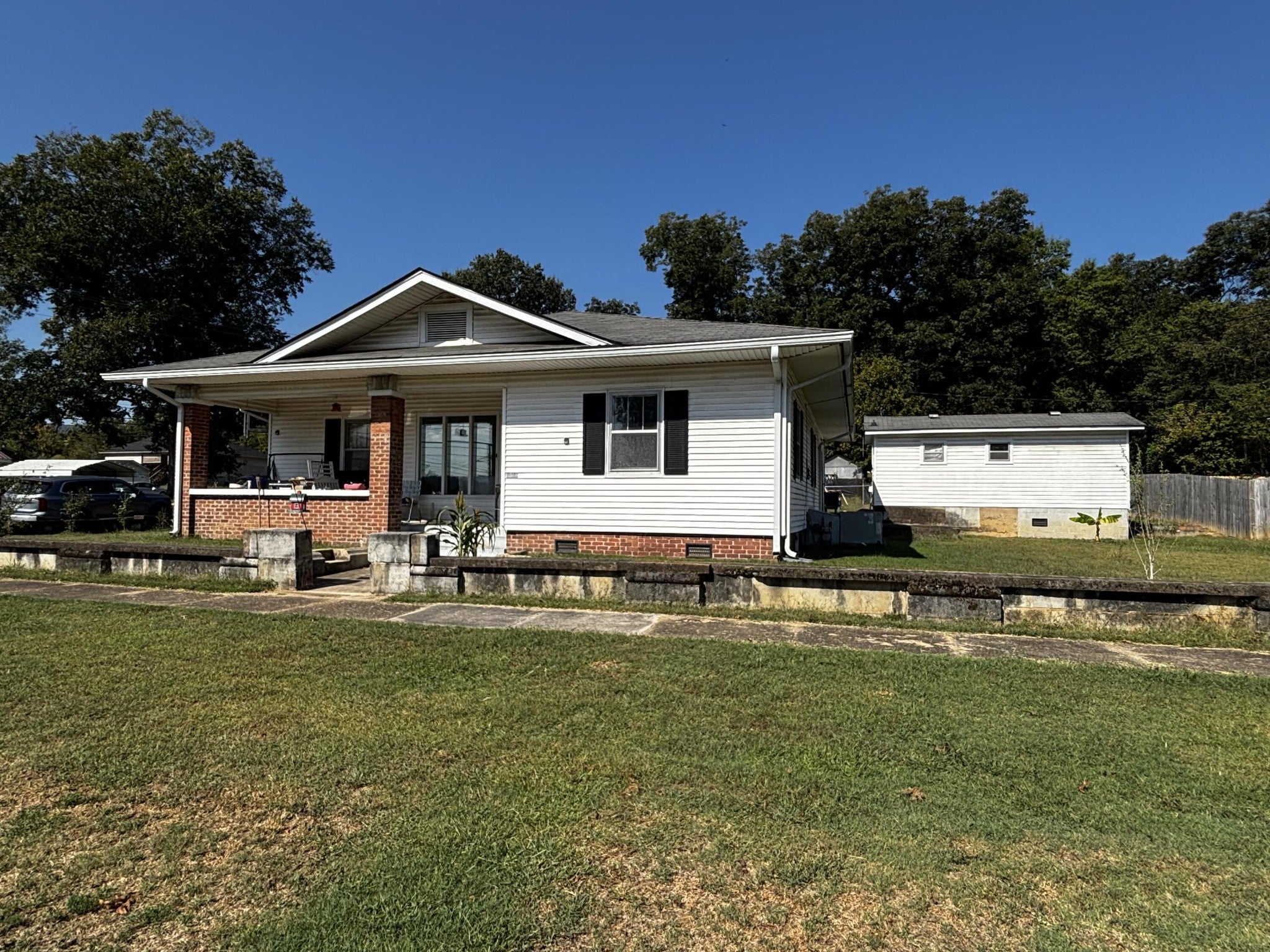 1018 Elm Avenue