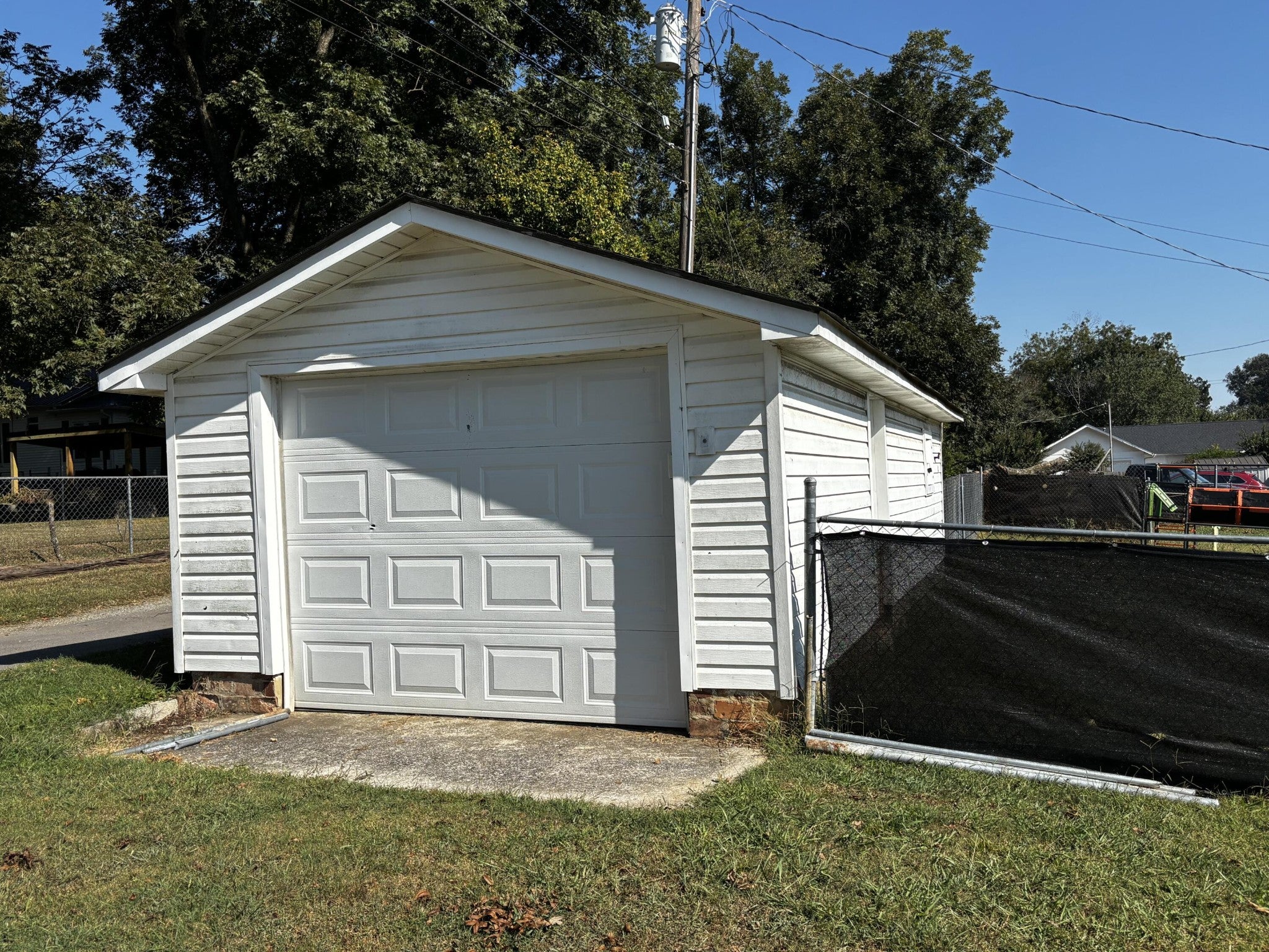 1018 Elm Avenue