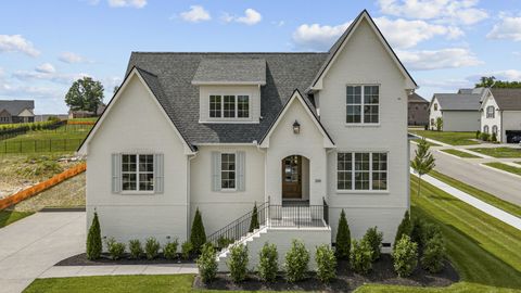 309 Oaks Xing Lebanon TN 37087