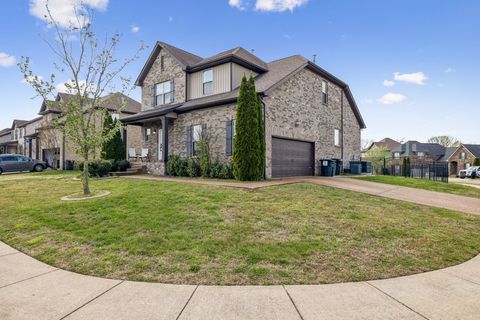 101 Jameson Pl Hendersonville TN 37075