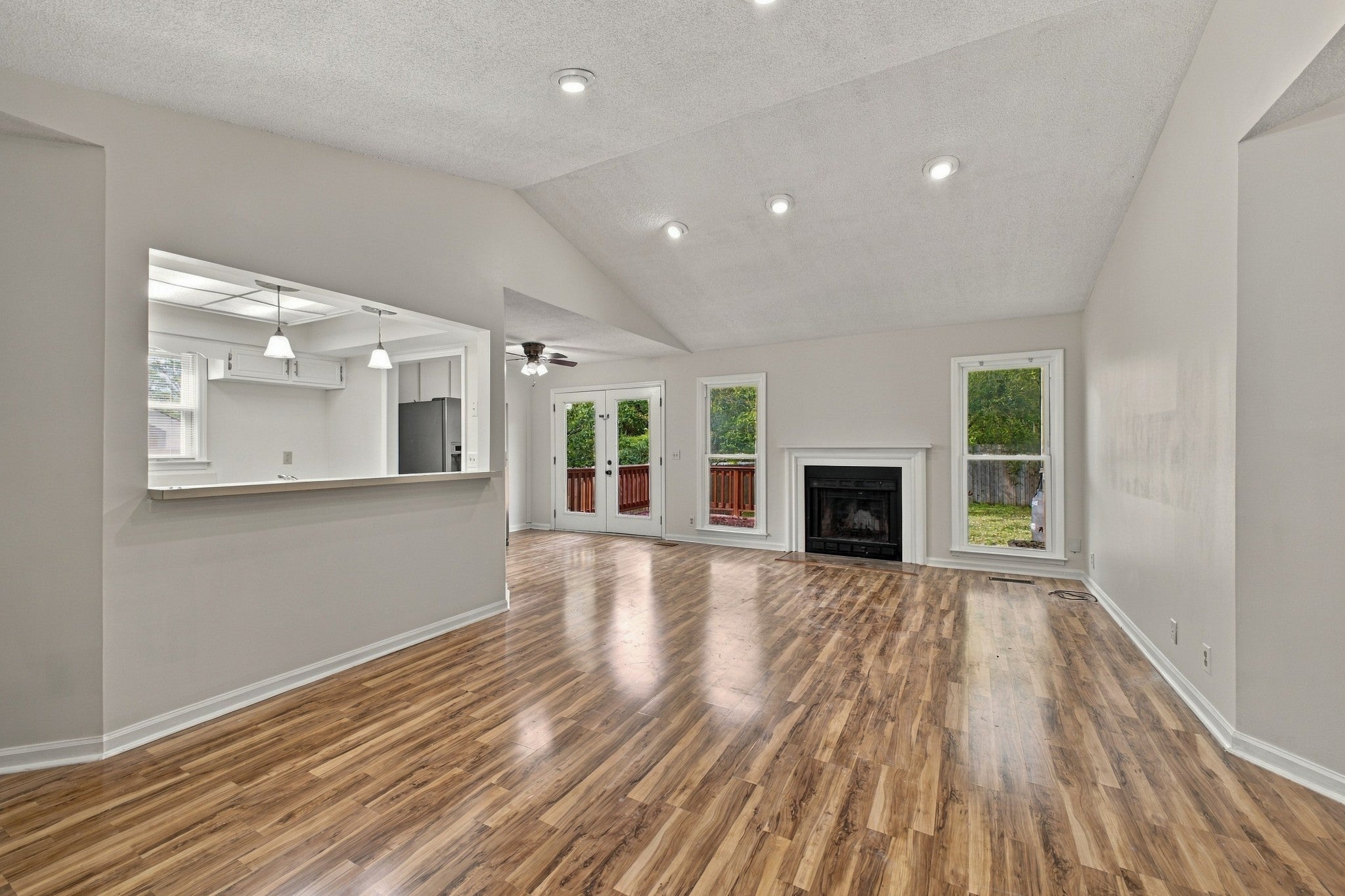 5116 Village Way