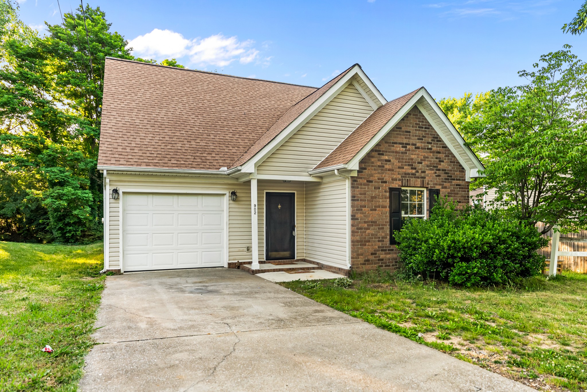 902 Tom Hailey Blvd