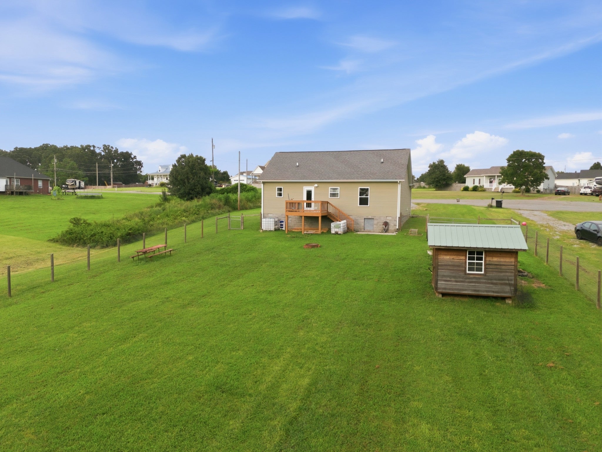 17036 Pond Cir