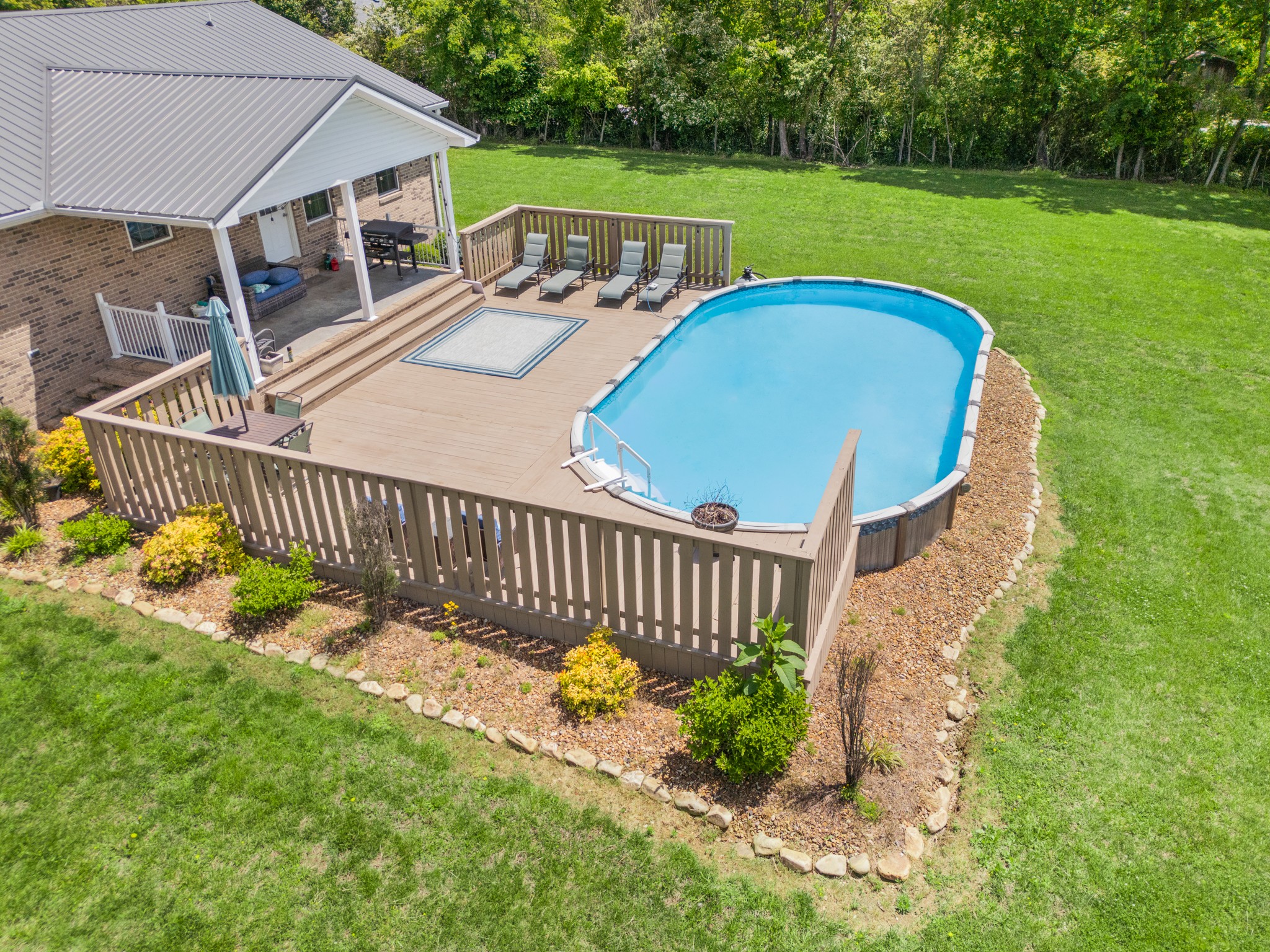 147 Old Post Rd
