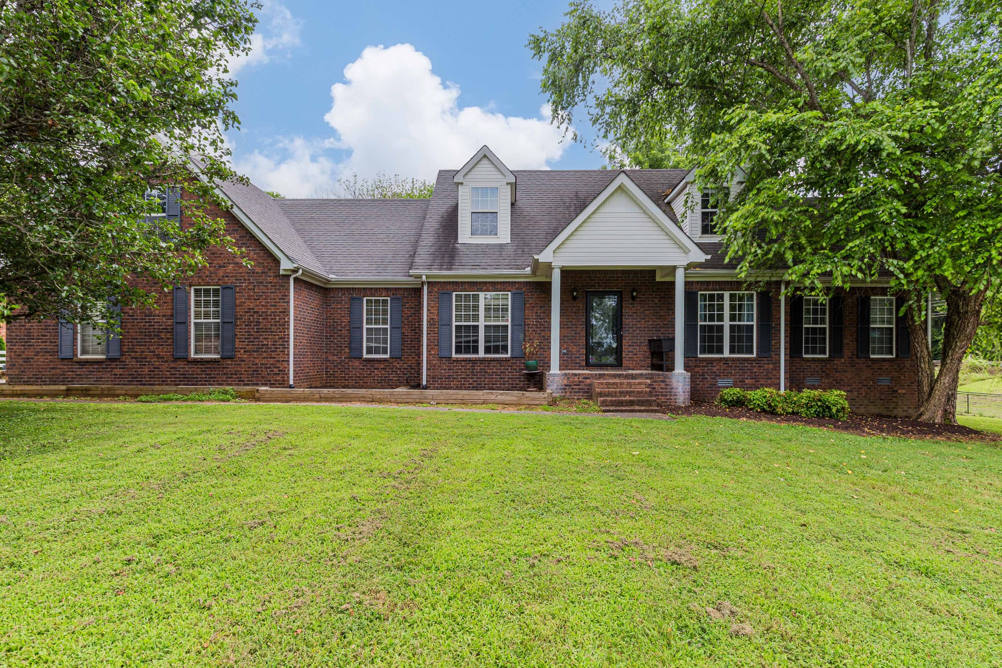 313 Mayfield Dr