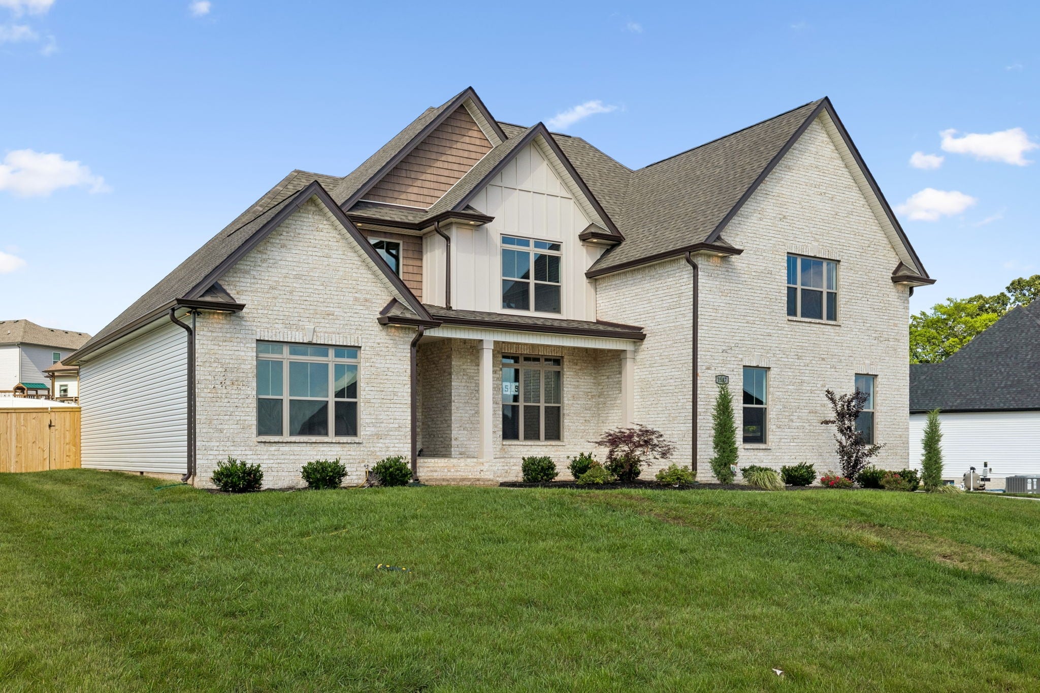 1147 Forsythia Trce