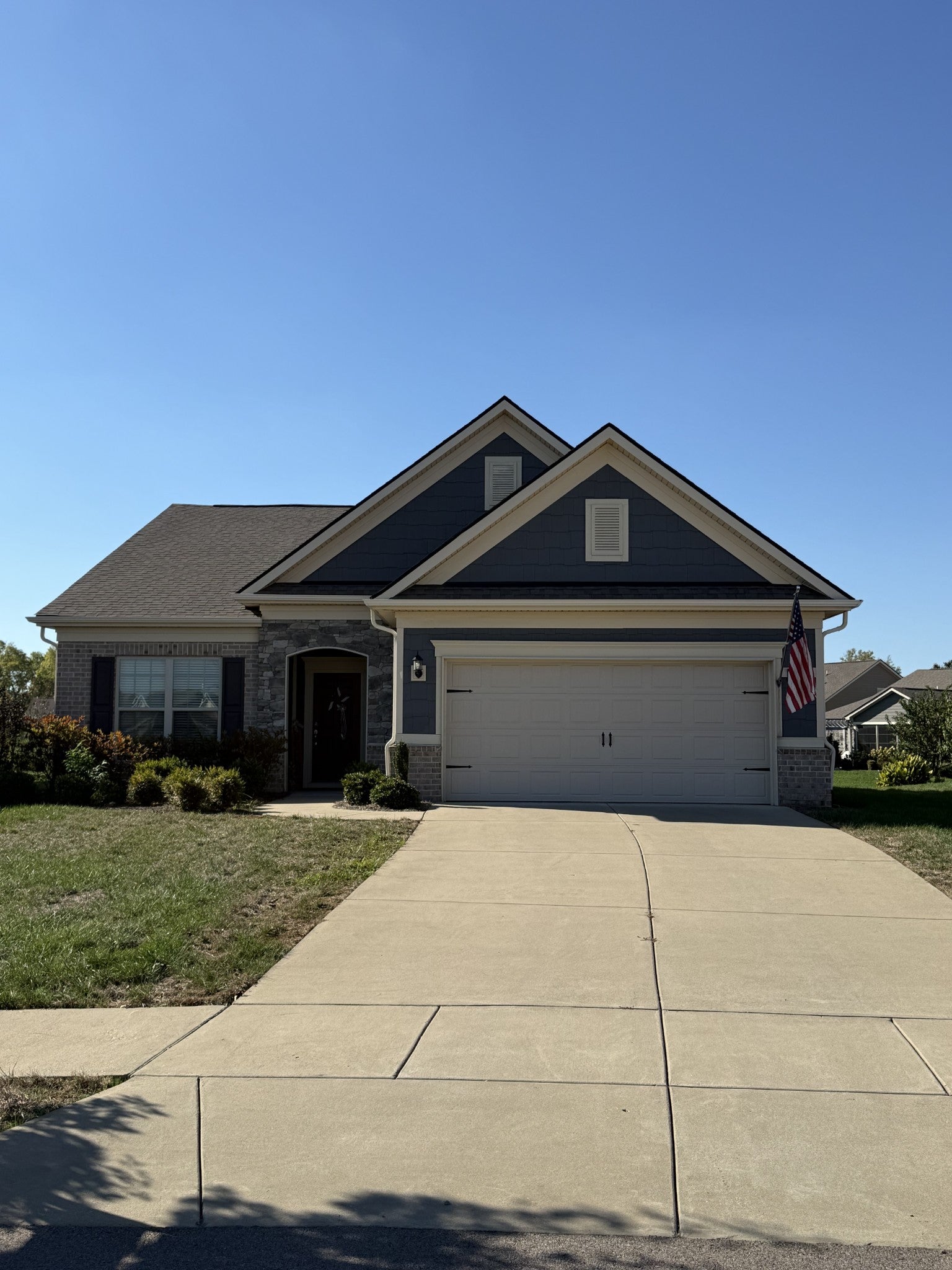 402 Grundy Walk