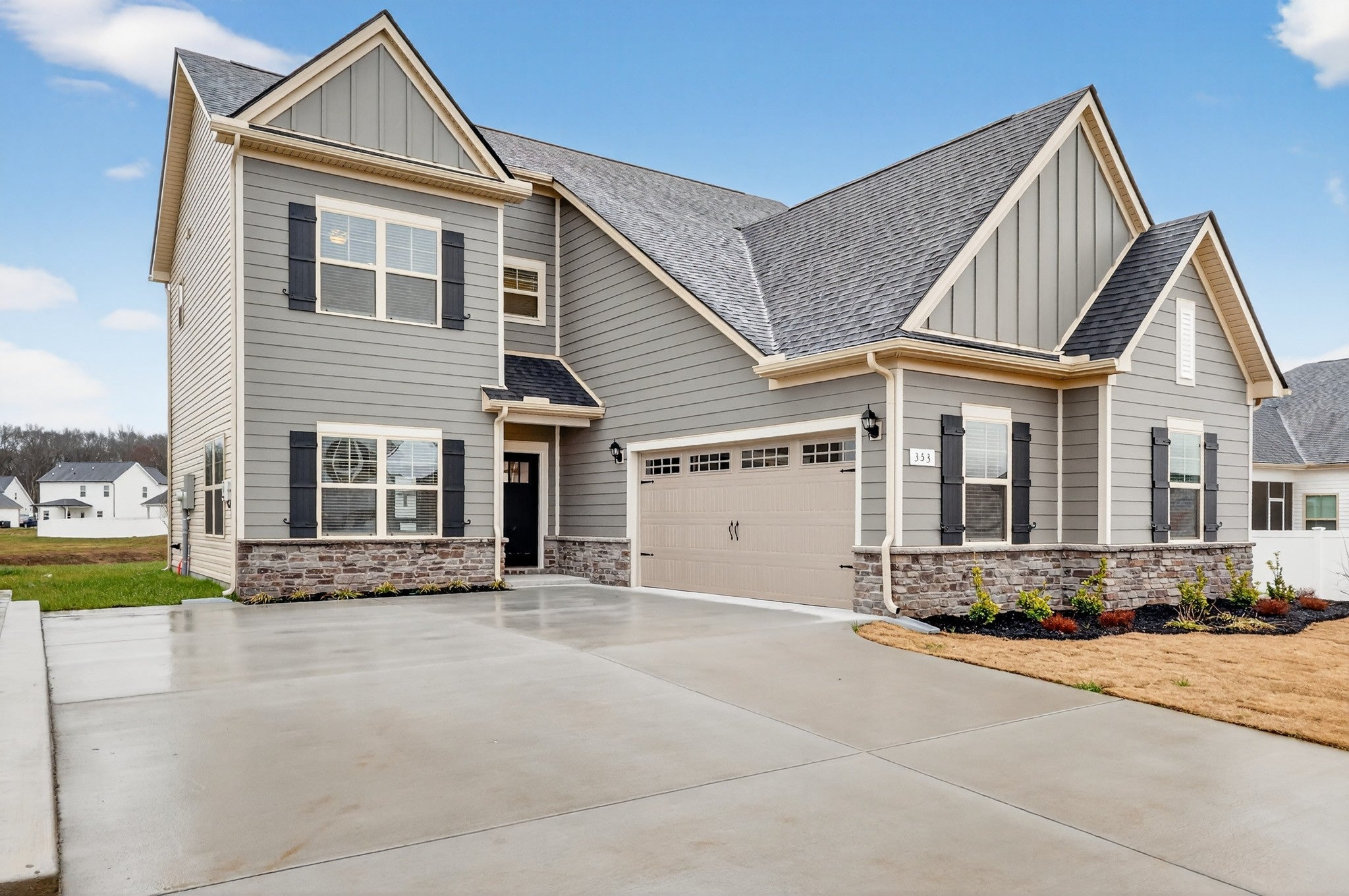 353 Neartop Ln