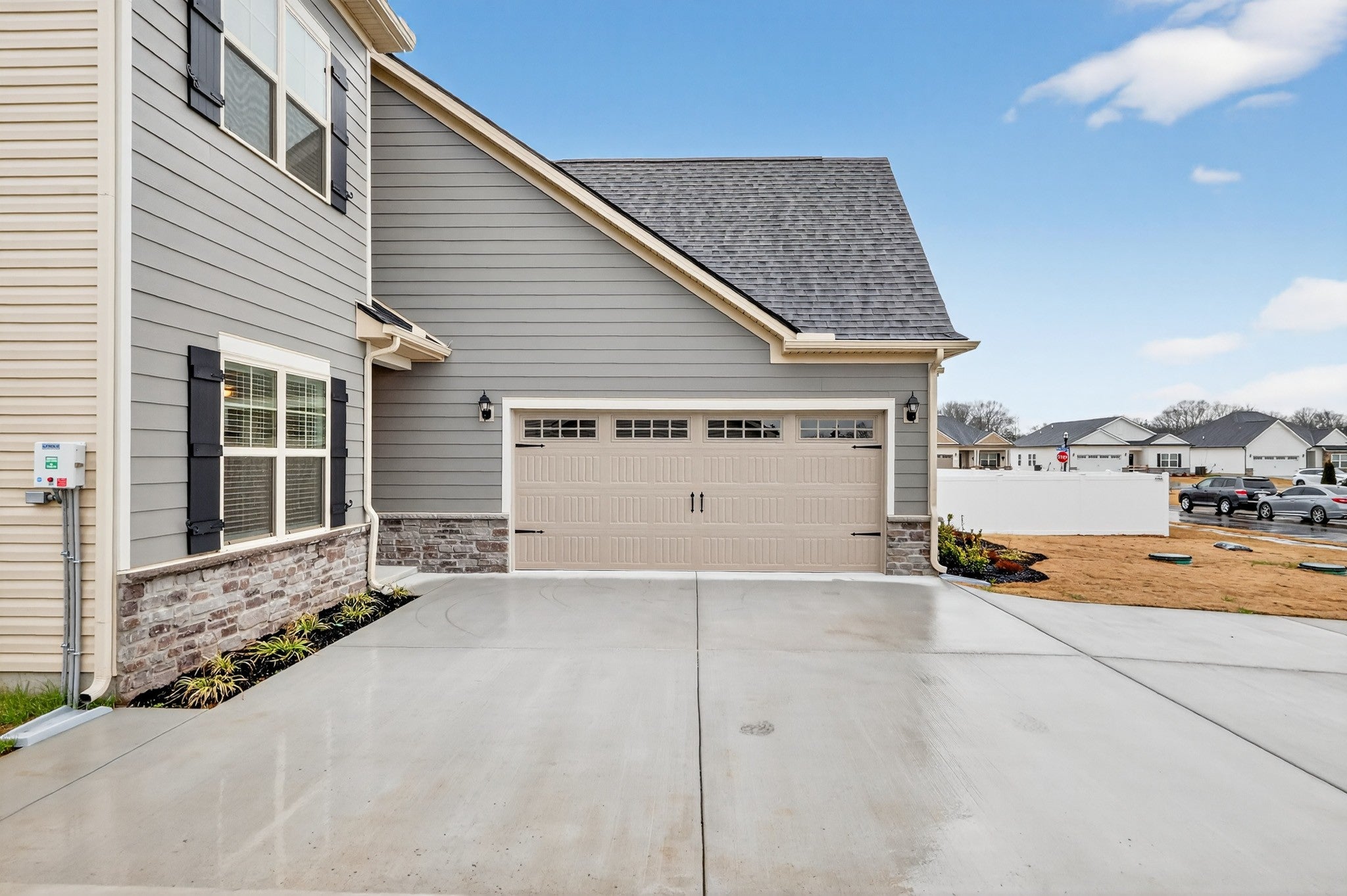 353 Neartop Ln
