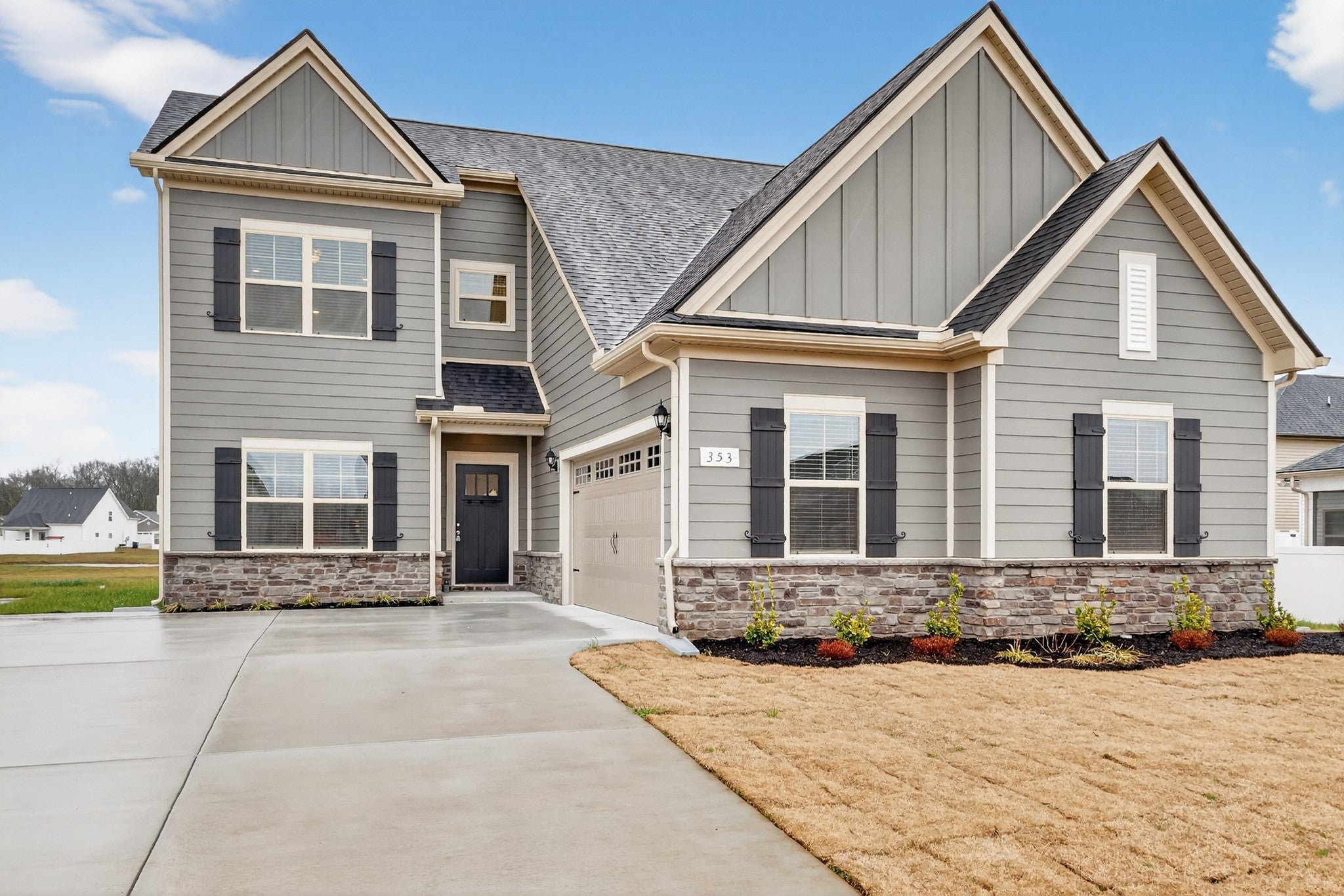 353 Neartop Ln