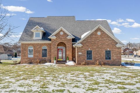 Photo of 1130 Emerson Cir, Hopkinsville, KY 42240 (MLS # 3124494)