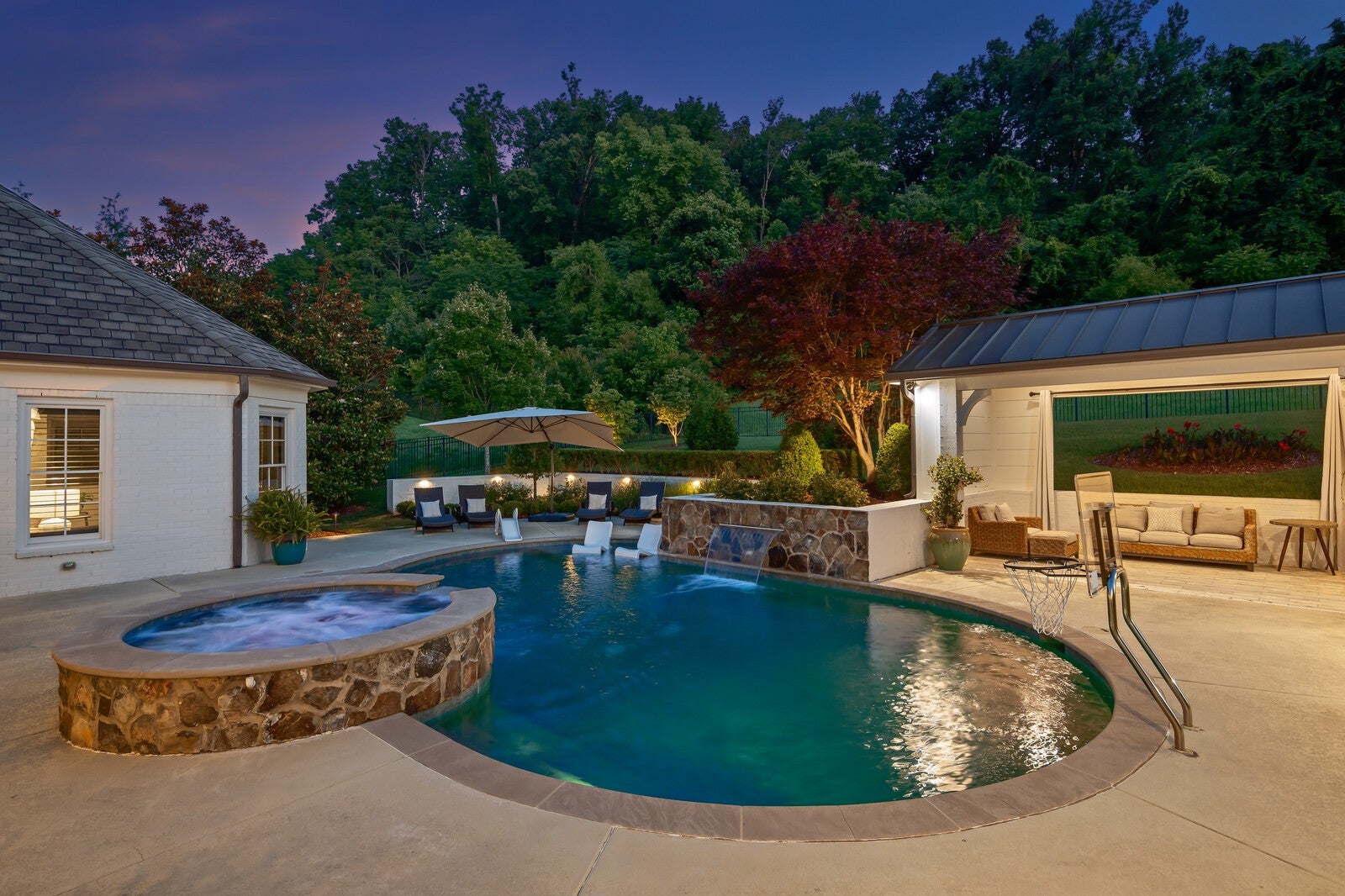 835 Windstone Blvd