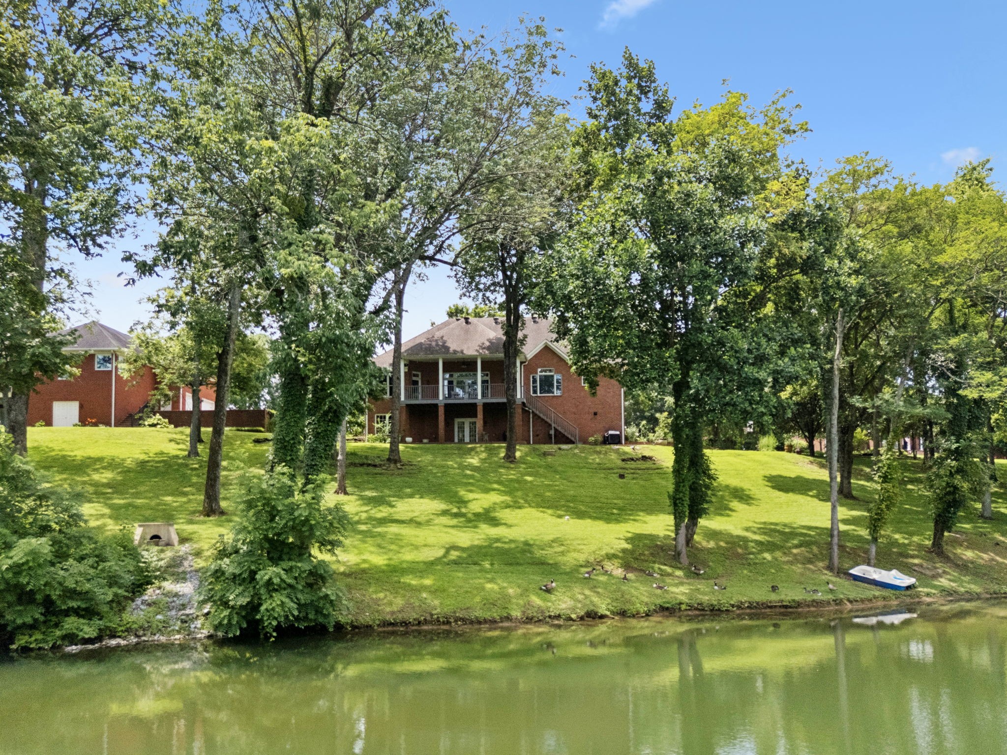 1925 Vicksburg Ln