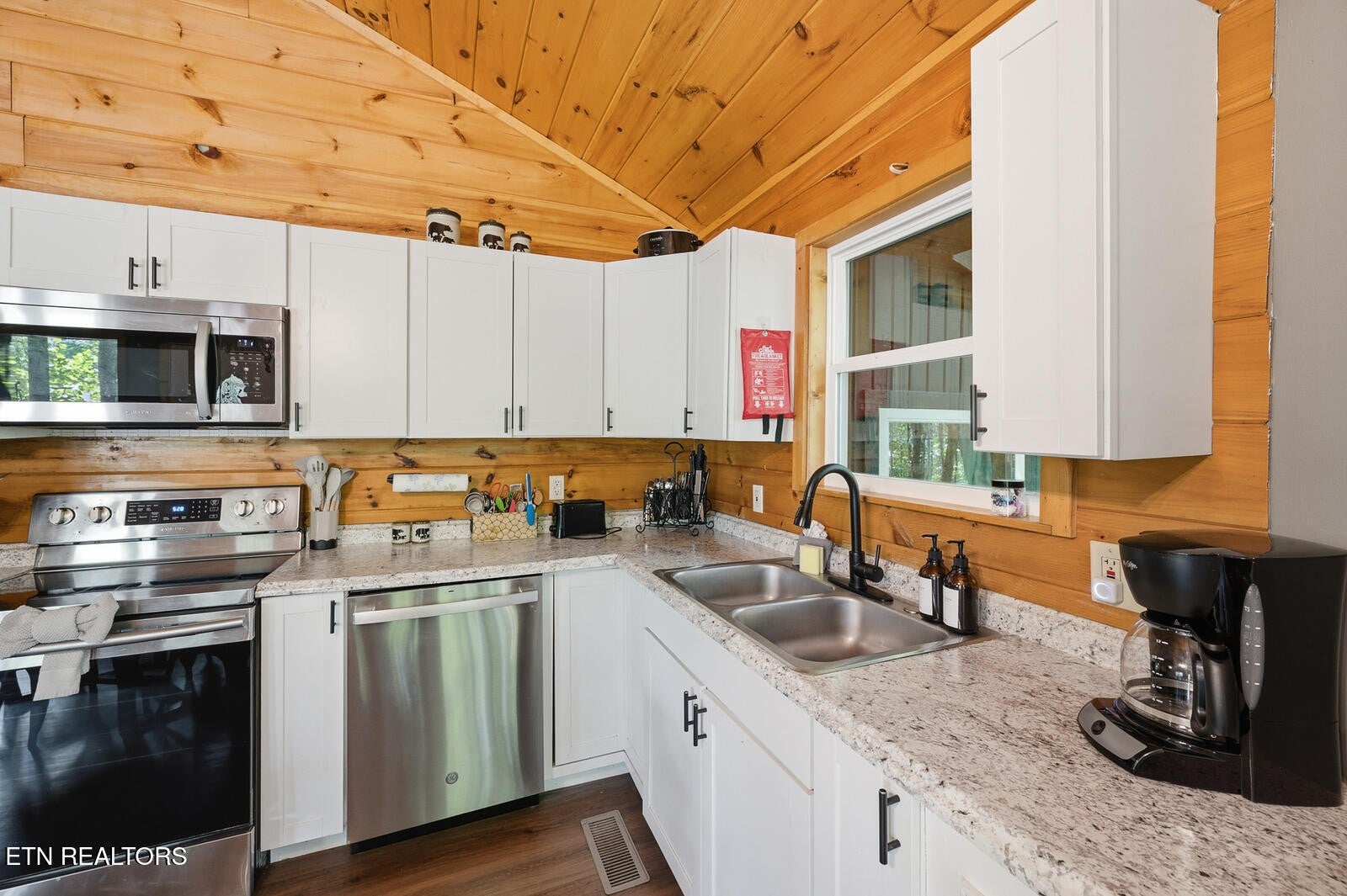 707 Maple Court